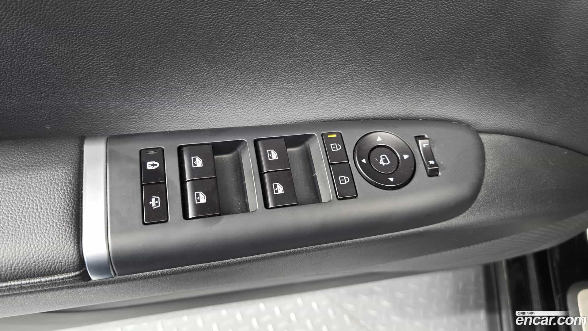 Grandeur Hyundai 2025.11-OPTION-040