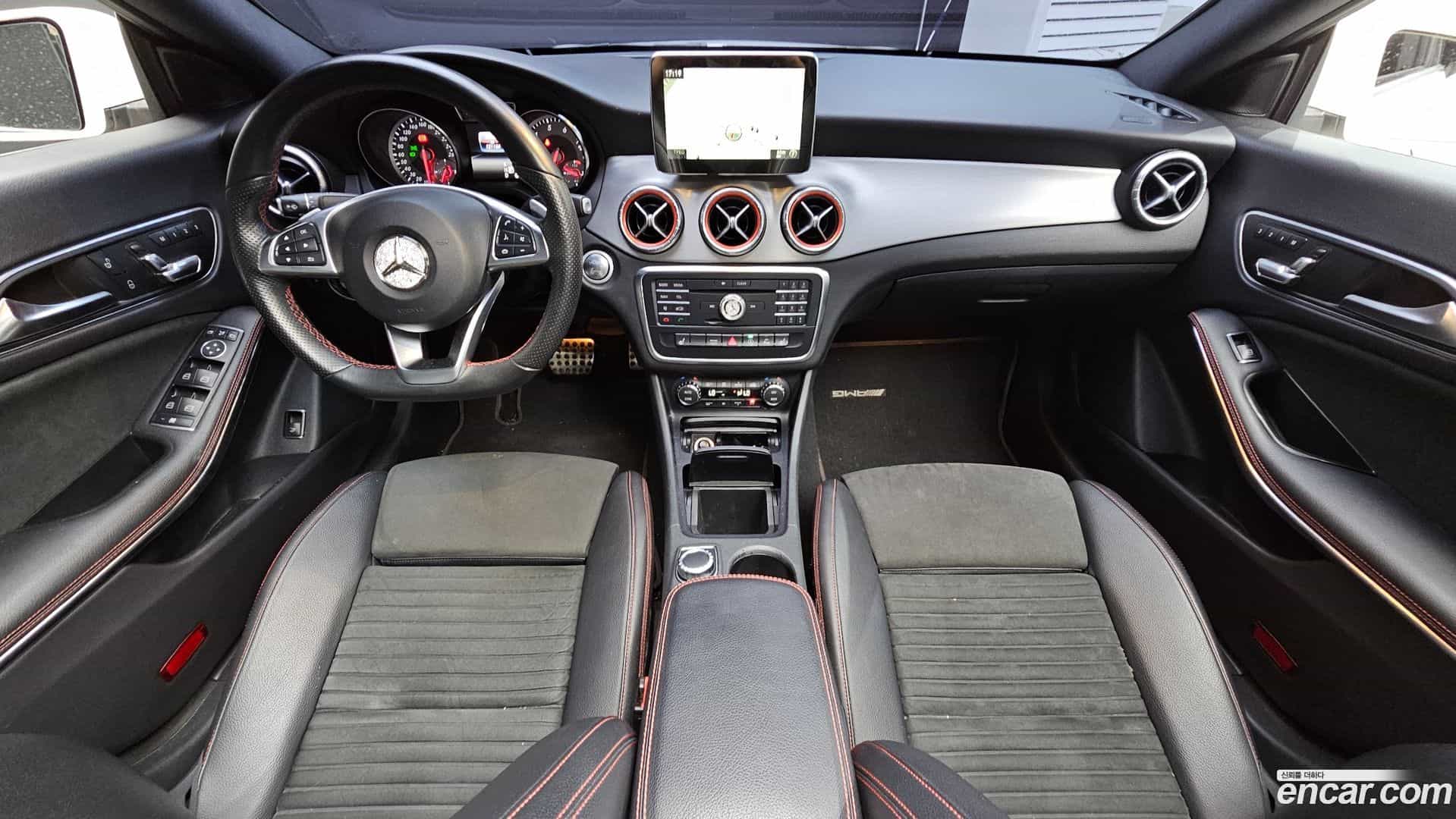 CLA-Class Mercedes-Benz 2016.7-INNER-007