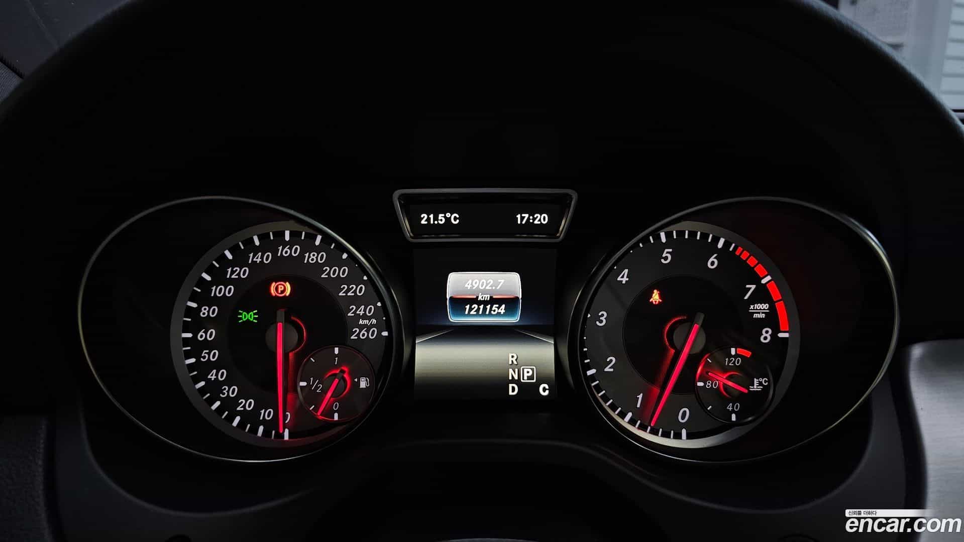 CLA-Class Mercedes-Benz 2016.7-INNER-008