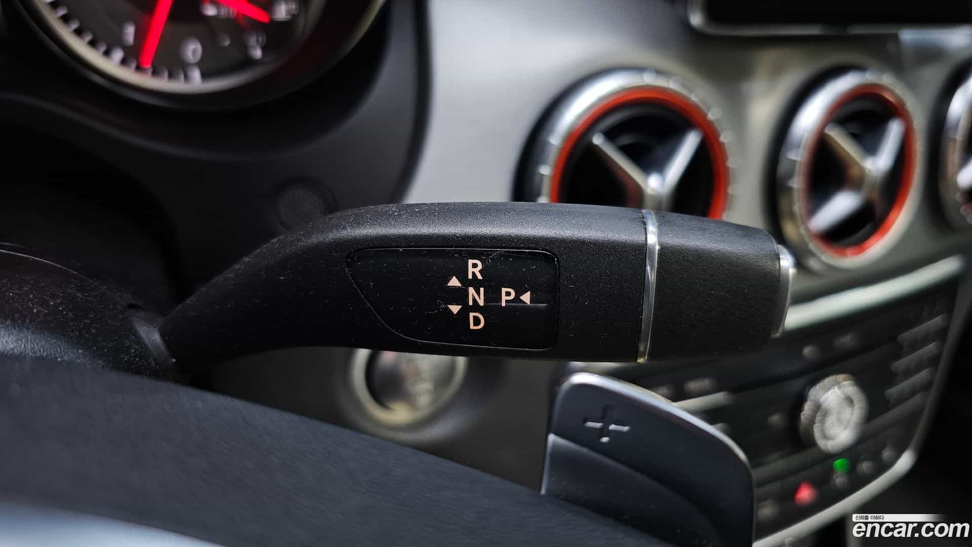 CLA-Class Mercedes-Benz 2016.7-INNER-009