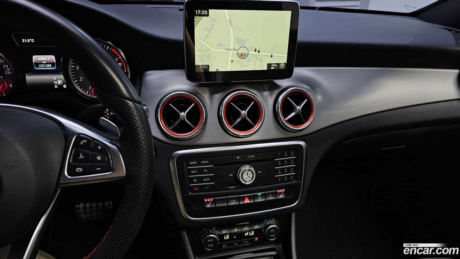 CLA-Class Mercedes-Benz 2016.7-OPTION-017