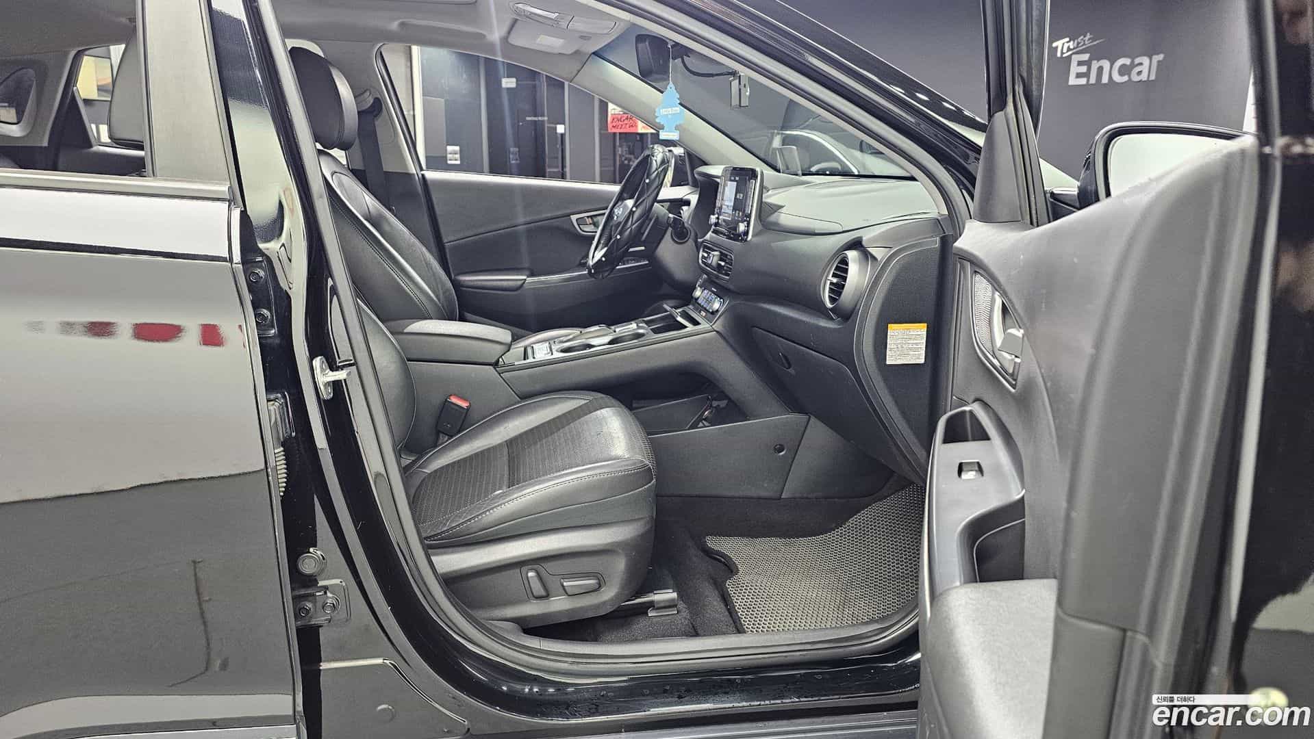 Kona Hyundai 2019.2-INNER-036