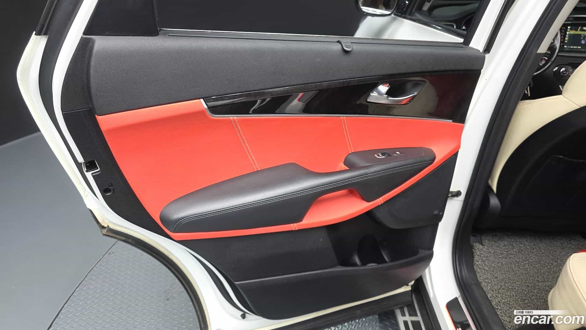Sorento Kia 2016.3-INNER-035