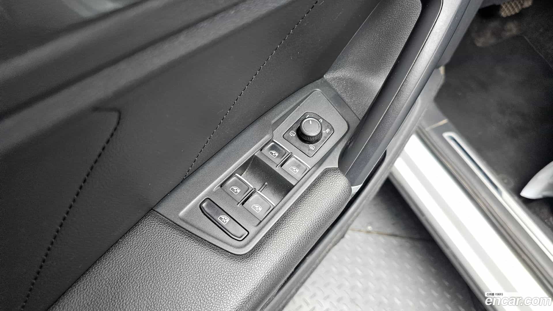 Tiguan Volkswagen 2018.7-OPTION-024
