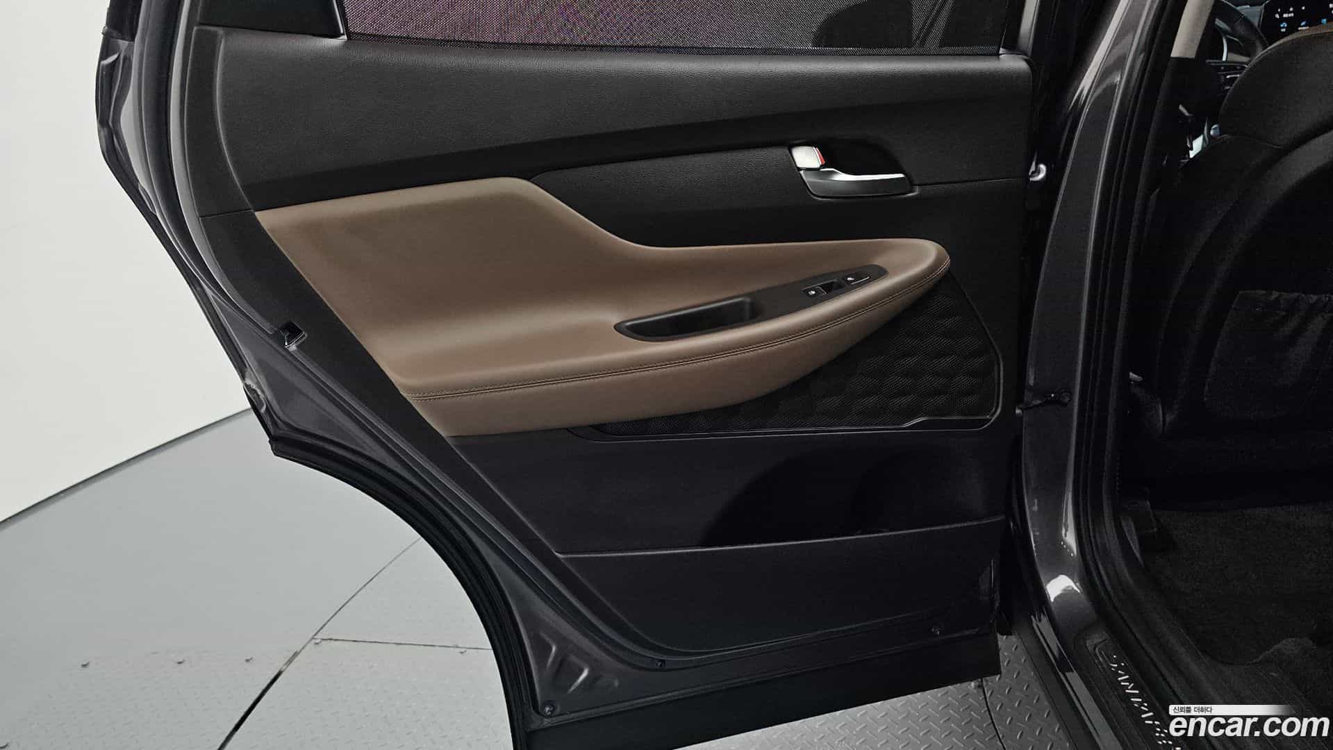 Santafe Hyundai 2022.5-INNER-035