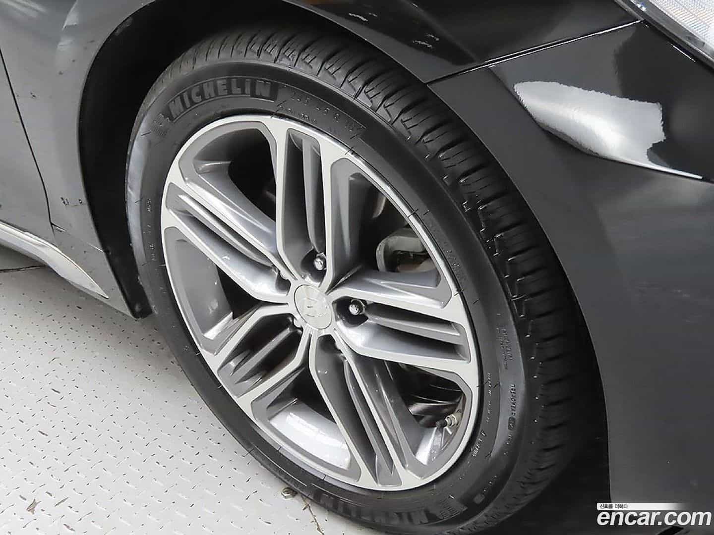 Grandeur Hyundai 2017.1-OUTER-005