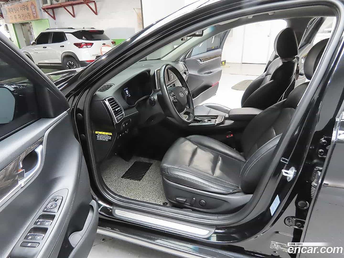 Grandeur Hyundai 2017.1-OPTION-016