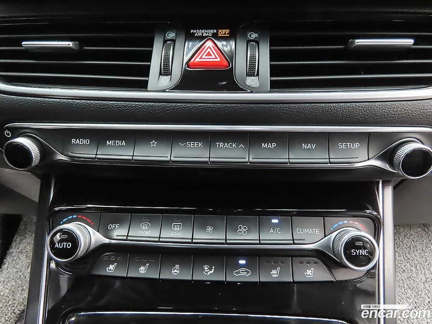 Grandeur Hyundai 2017.1-OPTION-019