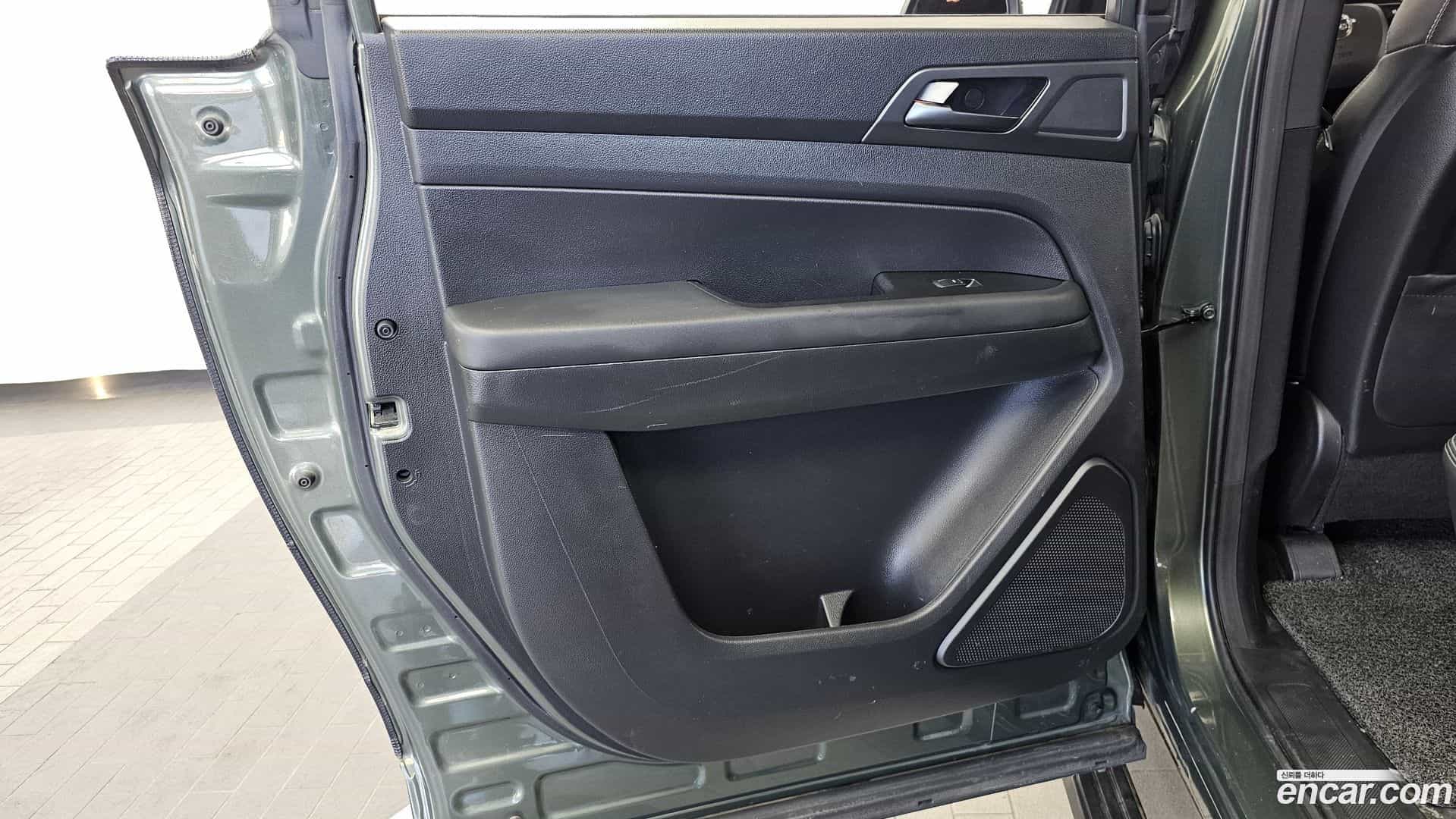 Rexton KG Mobility 2021.5-INNER-035