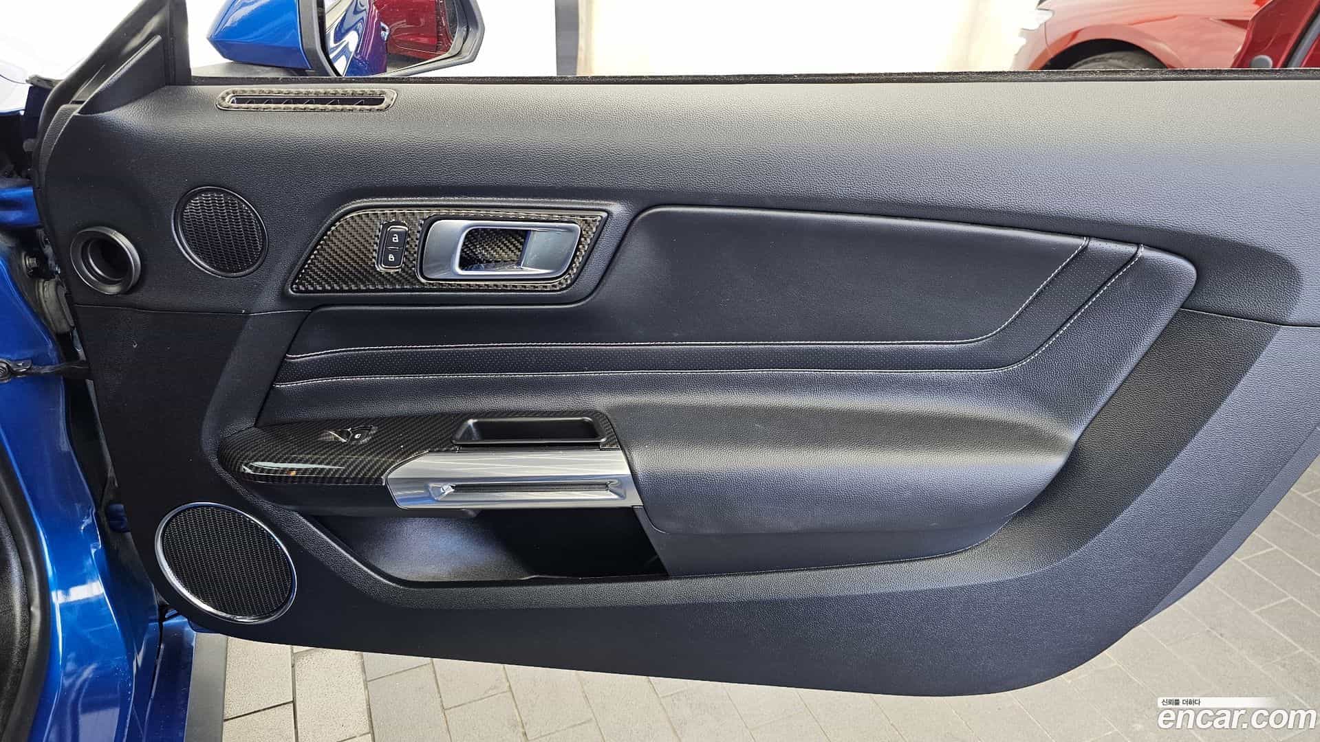 Mustang Ford 2018.3-INNER-035