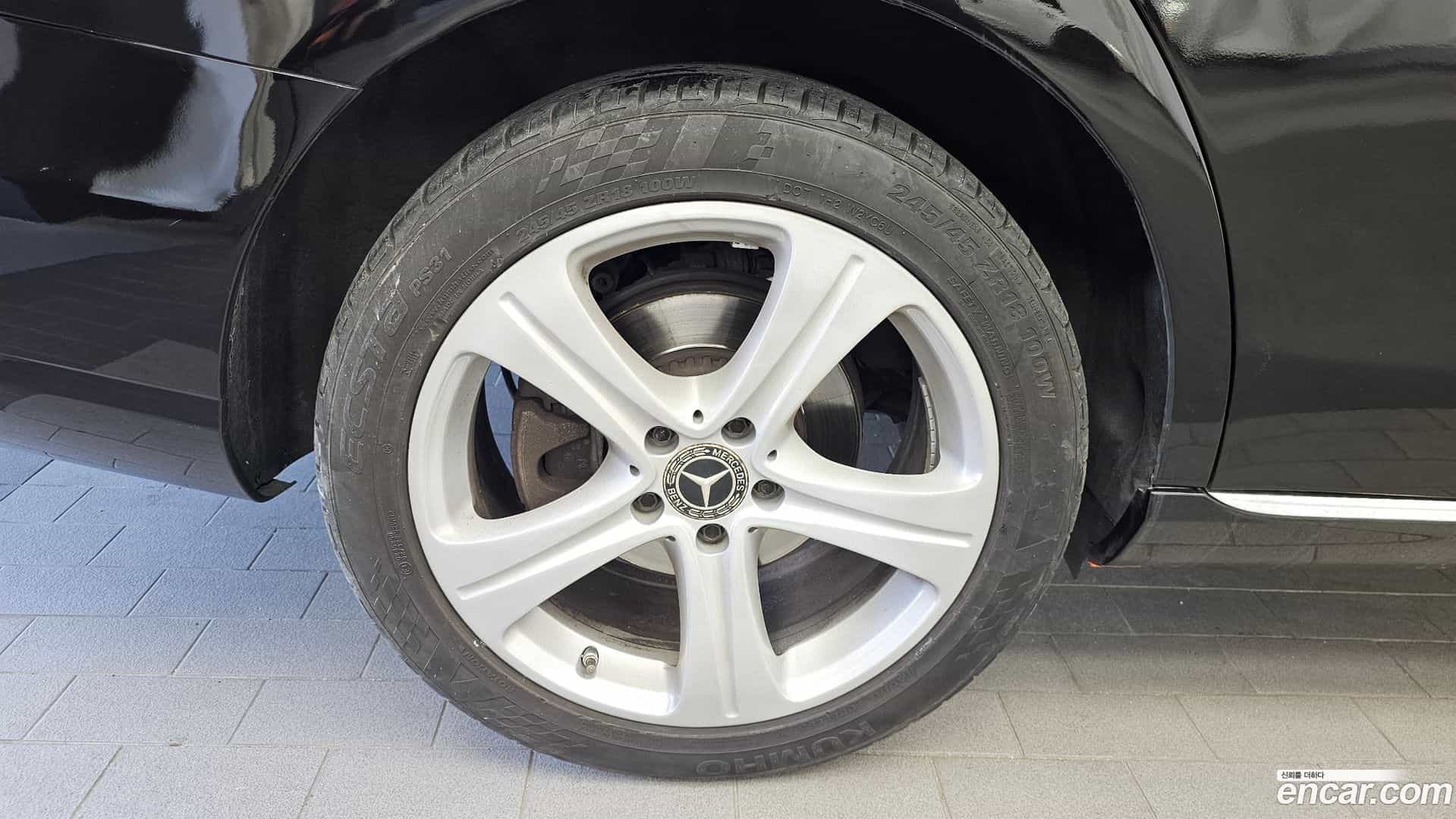E-Class Mercedes-Benz 2017.3-OUTER-005