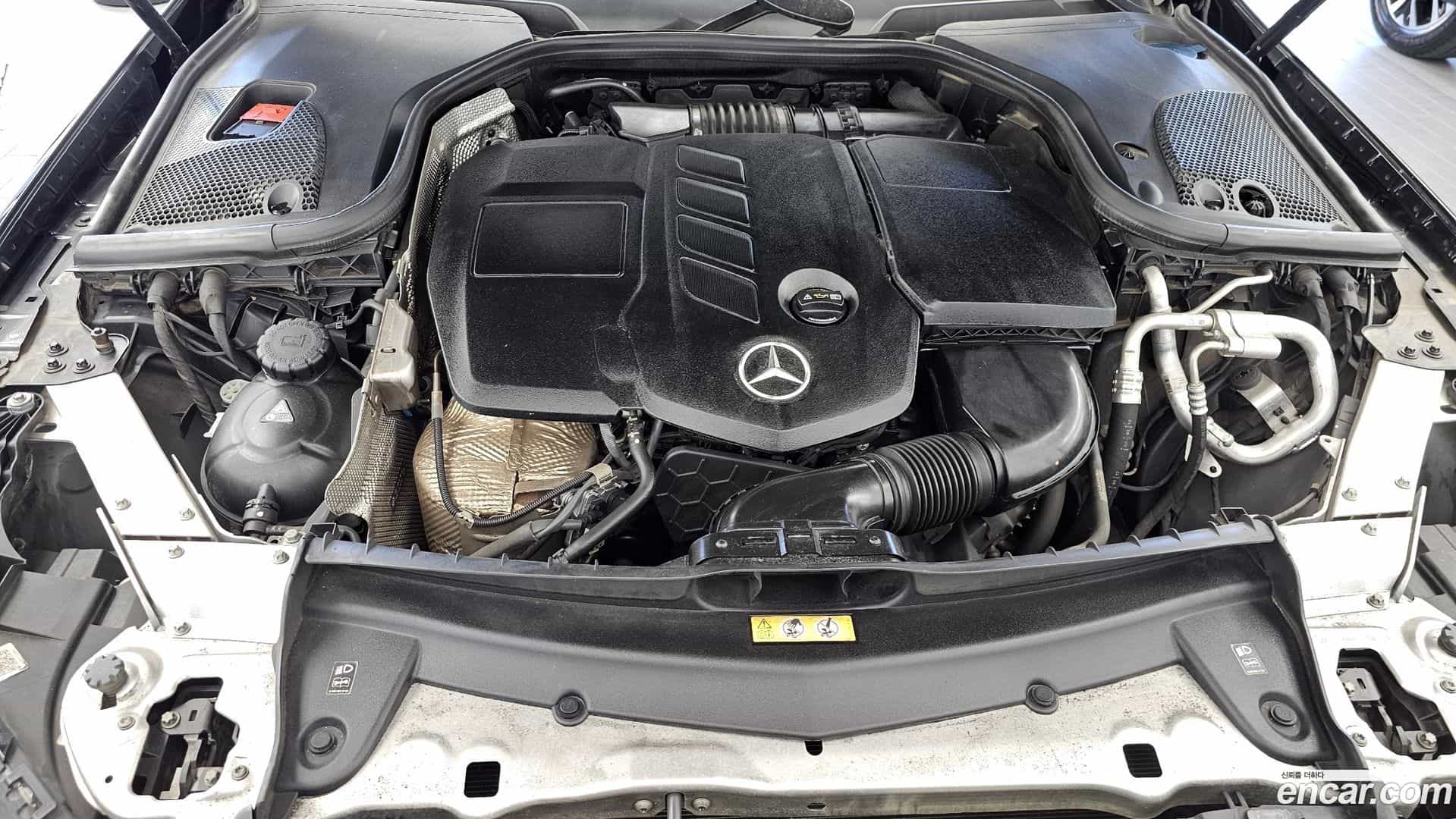 E-Class Mercedes-Benz 2017.3-OUTER-006