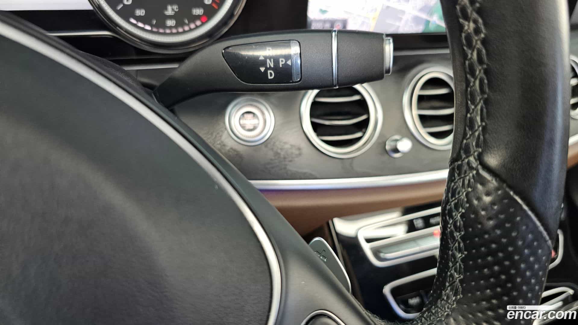 E-Class Mercedes-Benz 2017.3-INNER-009
