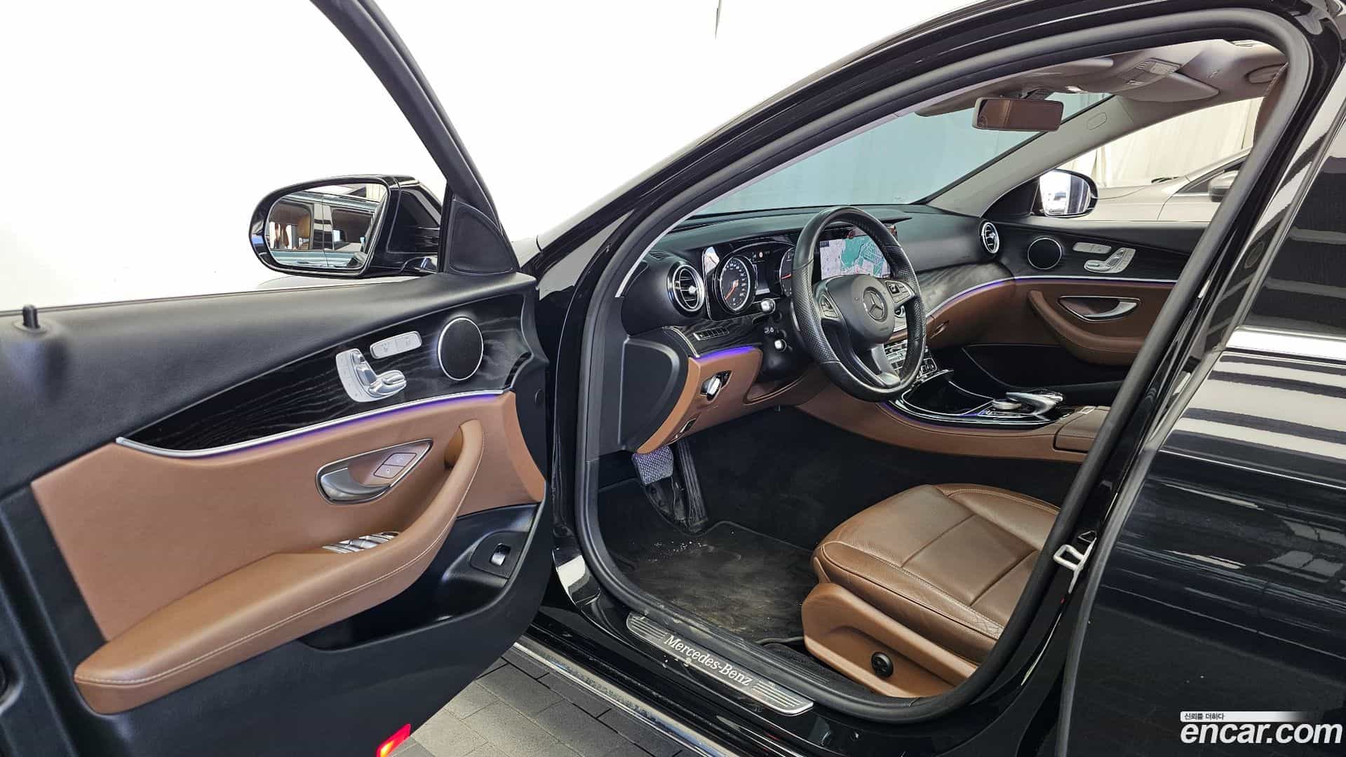 E-Class Mercedes-Benz 2017.3-INNER-010
