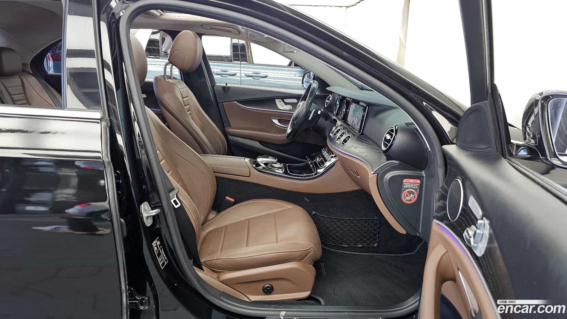 E-Class Mercedes-Benz 2017.3-OPTION-015