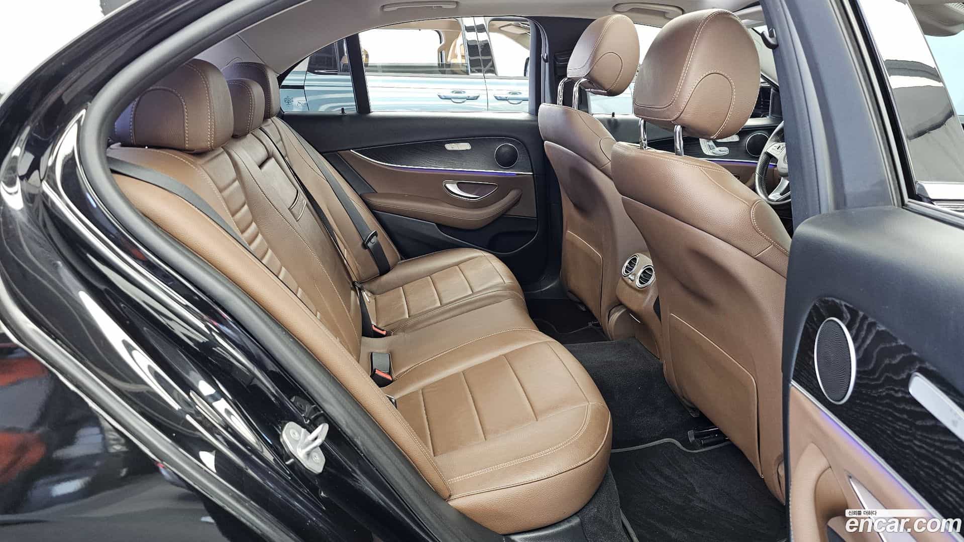 E-Class Mercedes-Benz 2017.3-OPTION-016