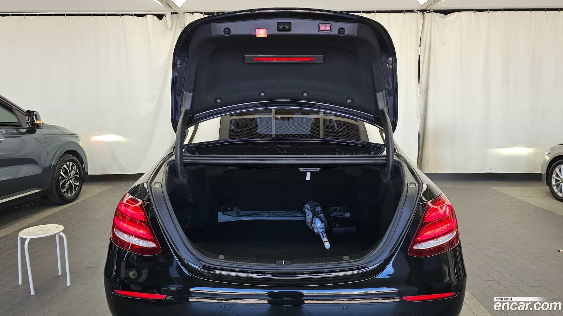 E-Class Mercedes-Benz 2017.3-OPTION-024
