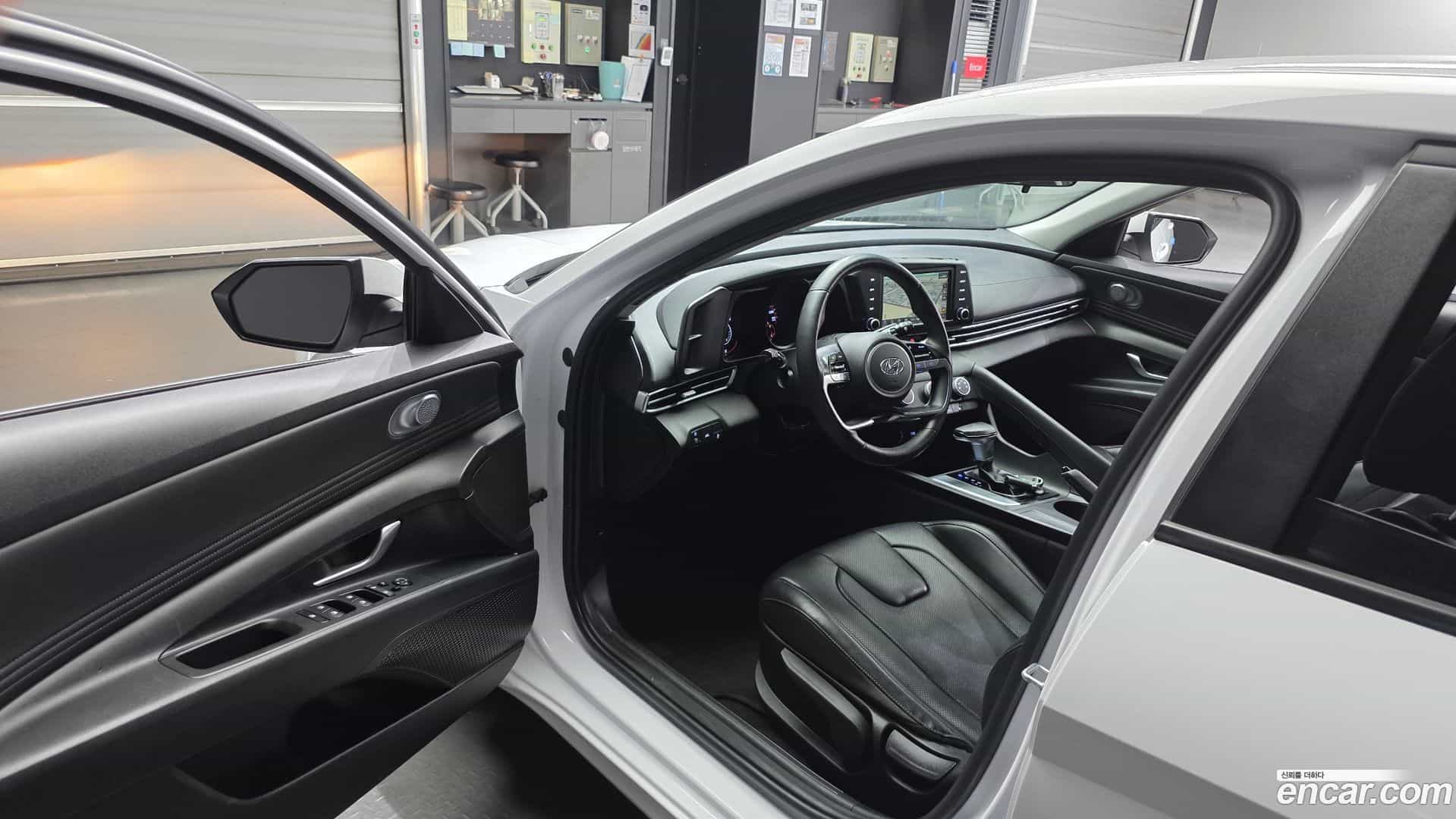 AVANTE Hyundai 2021.3-INNER-010