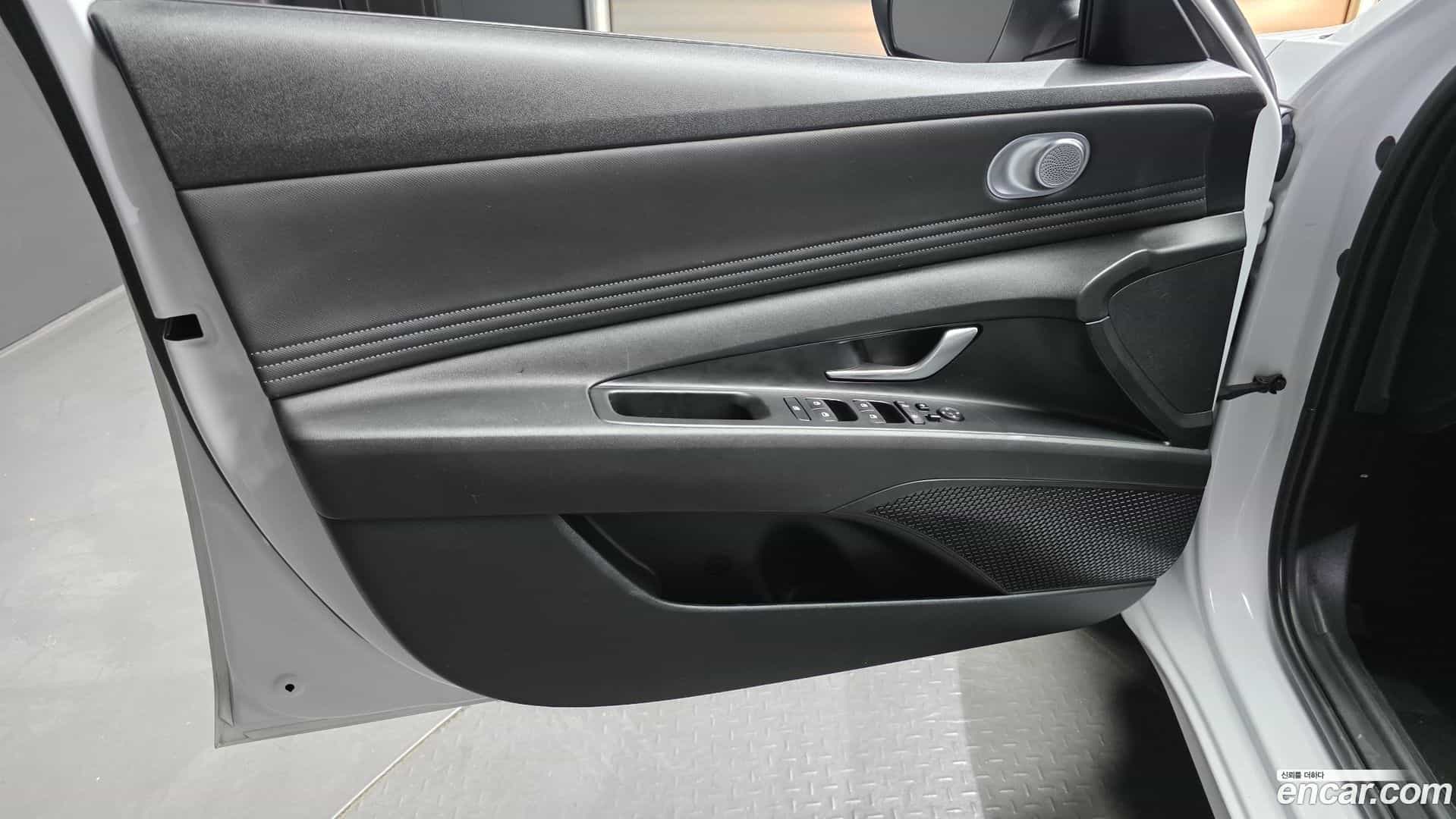 AVANTE Hyundai 2021.3-INNER-034