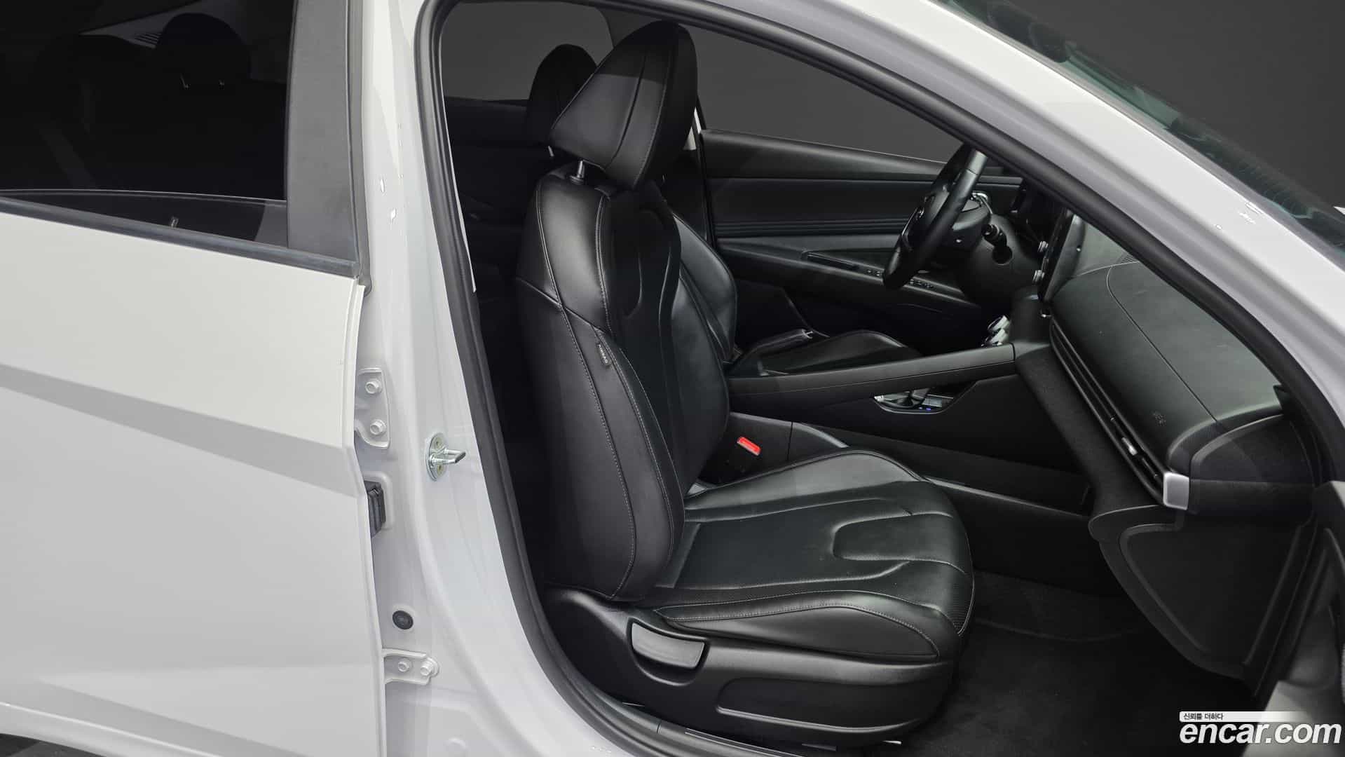 AVANTE Hyundai 2021.3-INNER-036