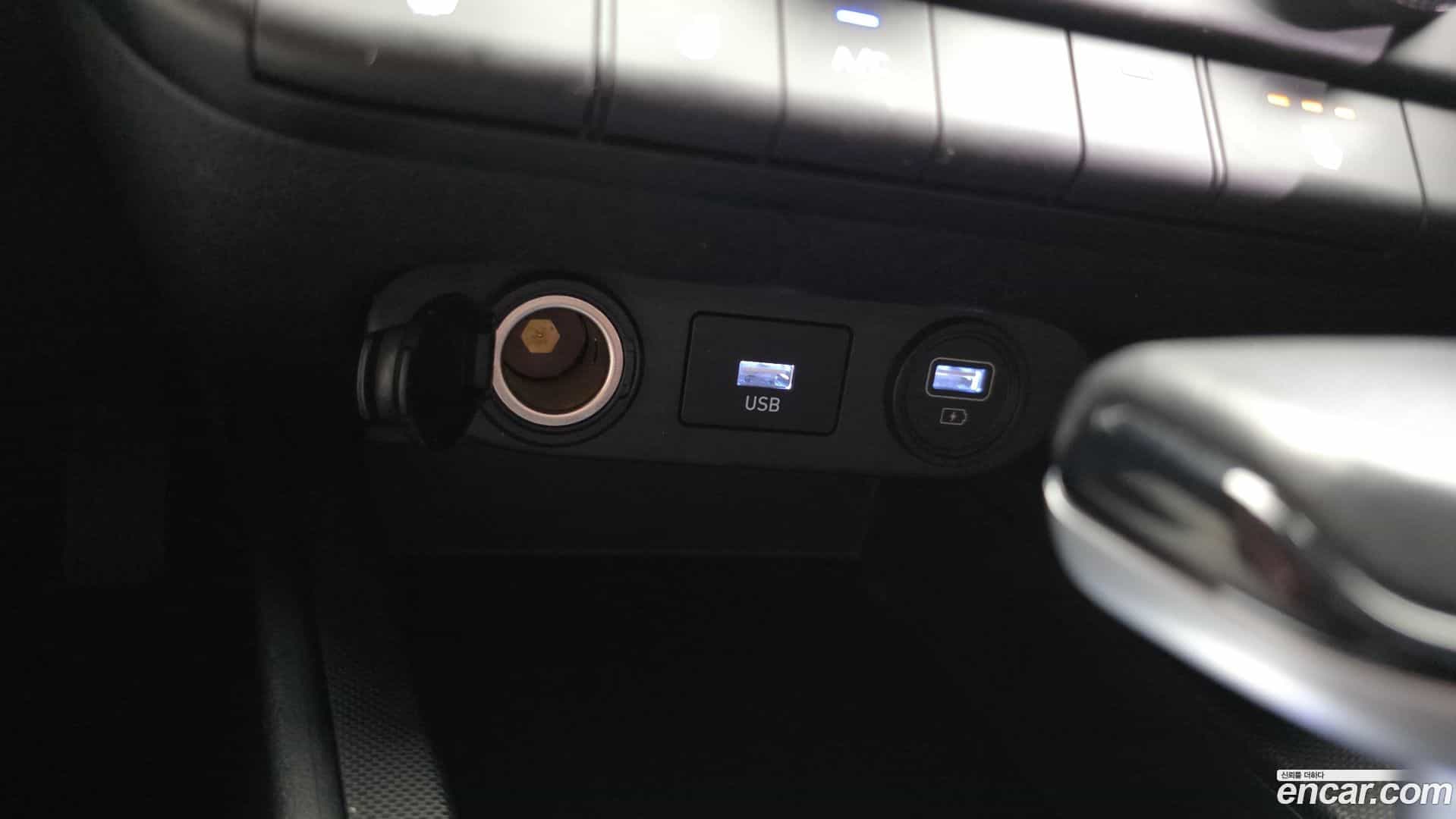 AVANTE Hyundai 2021.3-OPTION-042