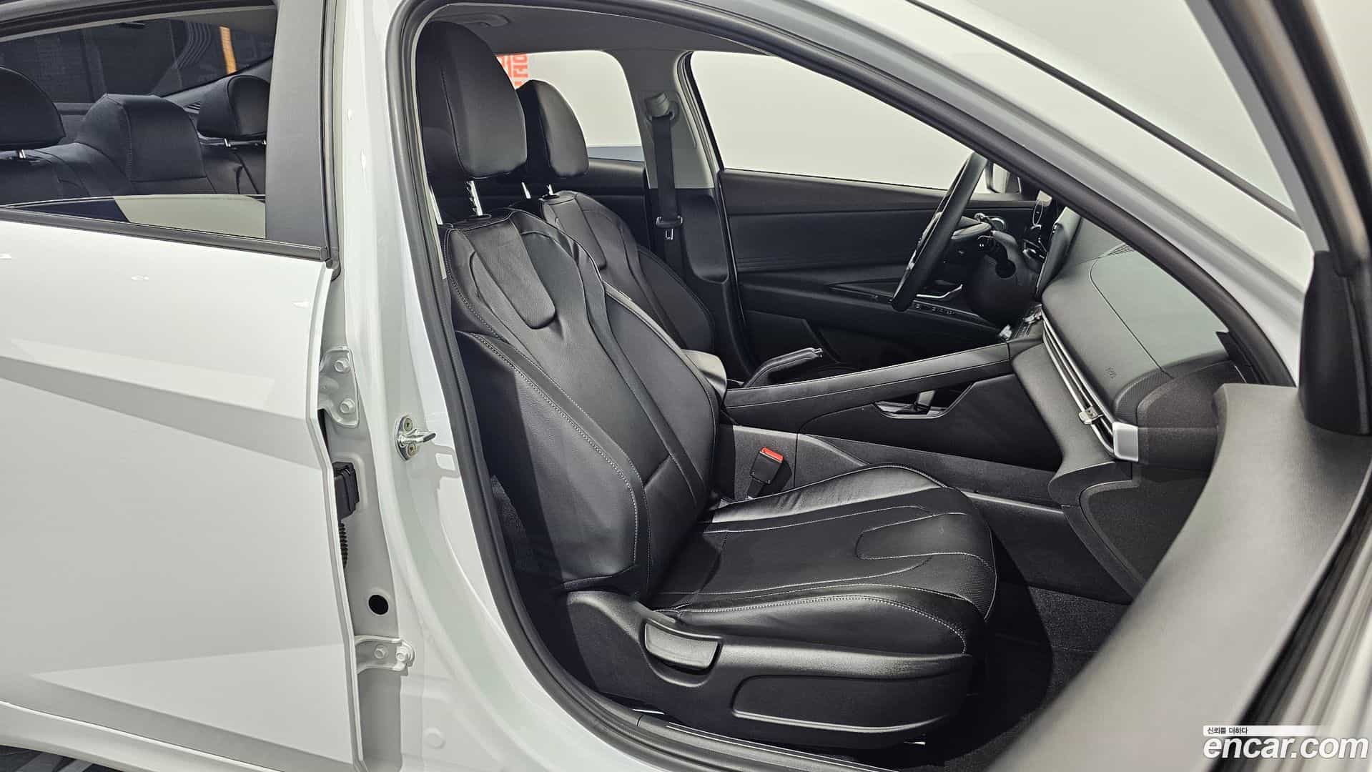 AVANTE Hyundai 2021.6-INNER-036