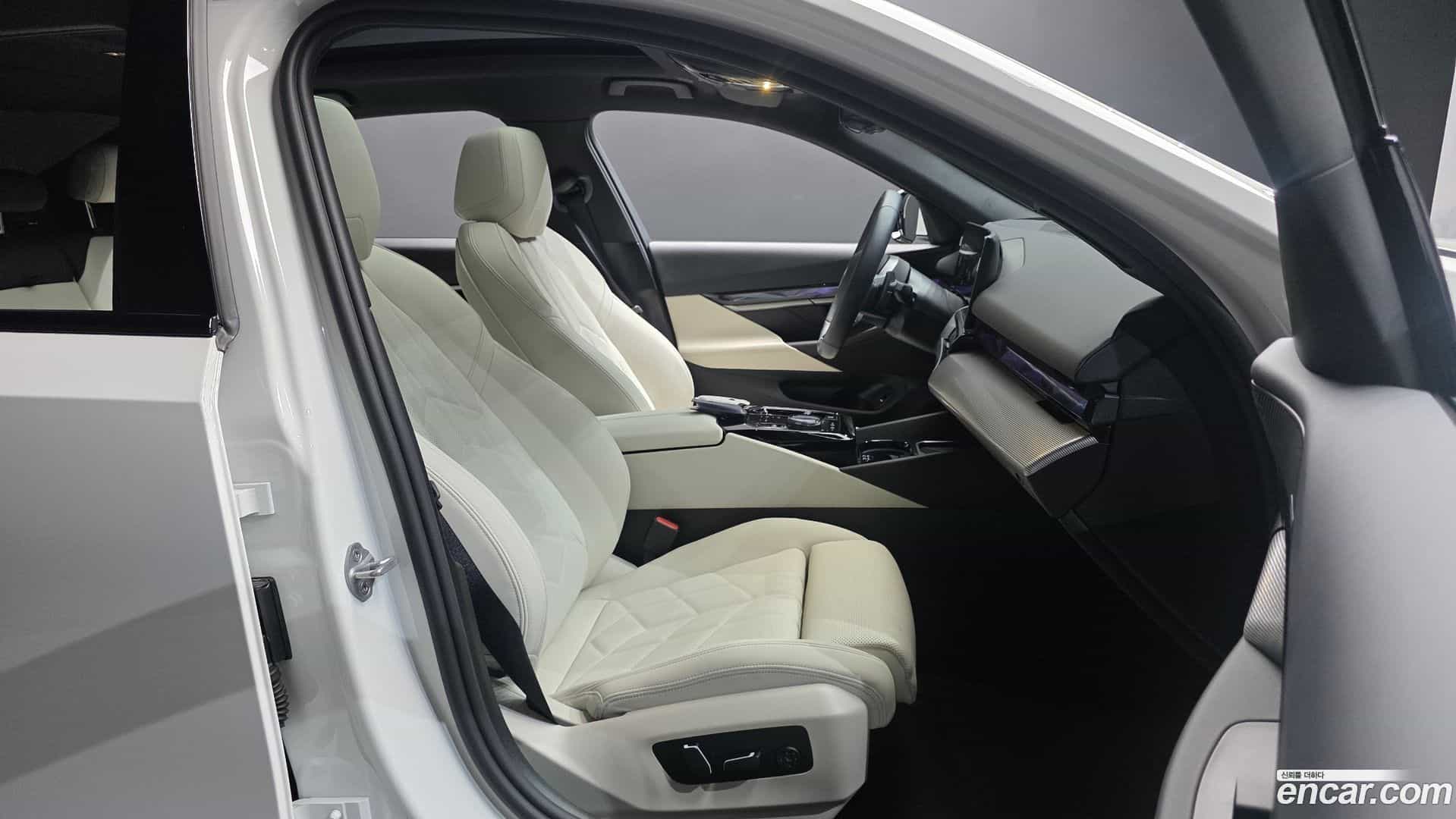 5-Series BMW 2024.11-INNER-036