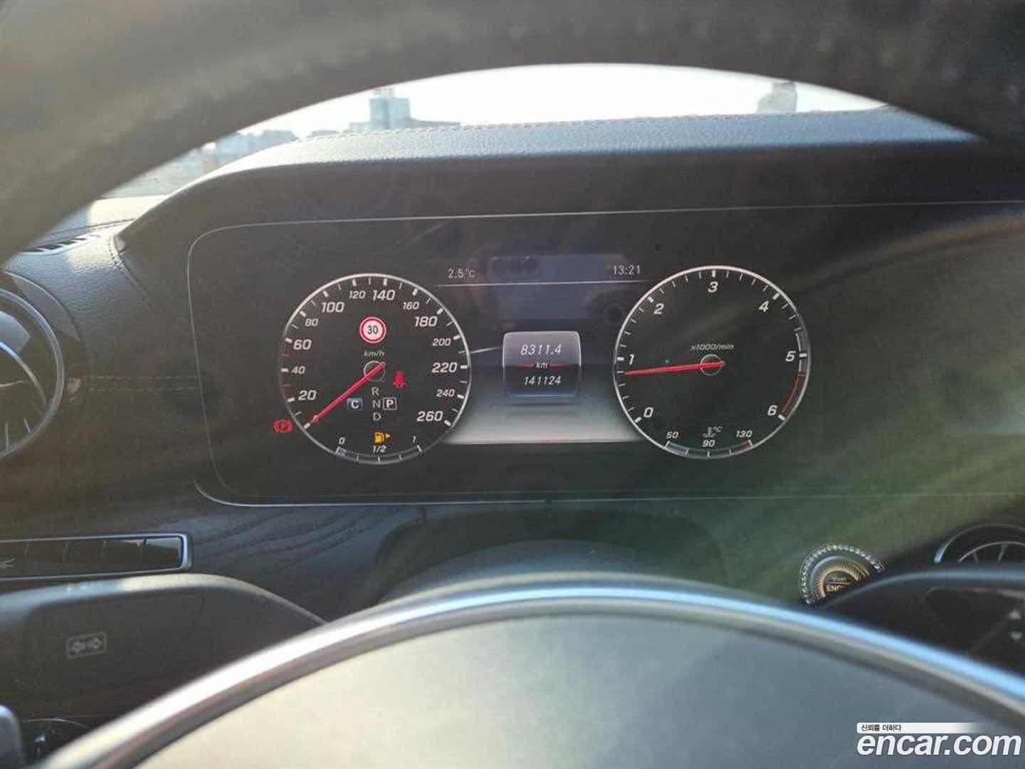 E-Class Mercedes-Benz 2017.8-OUTER-006