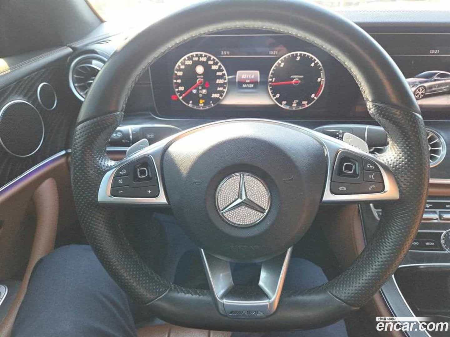 E-Class Mercedes-Benz 2017.8-OPTION-015