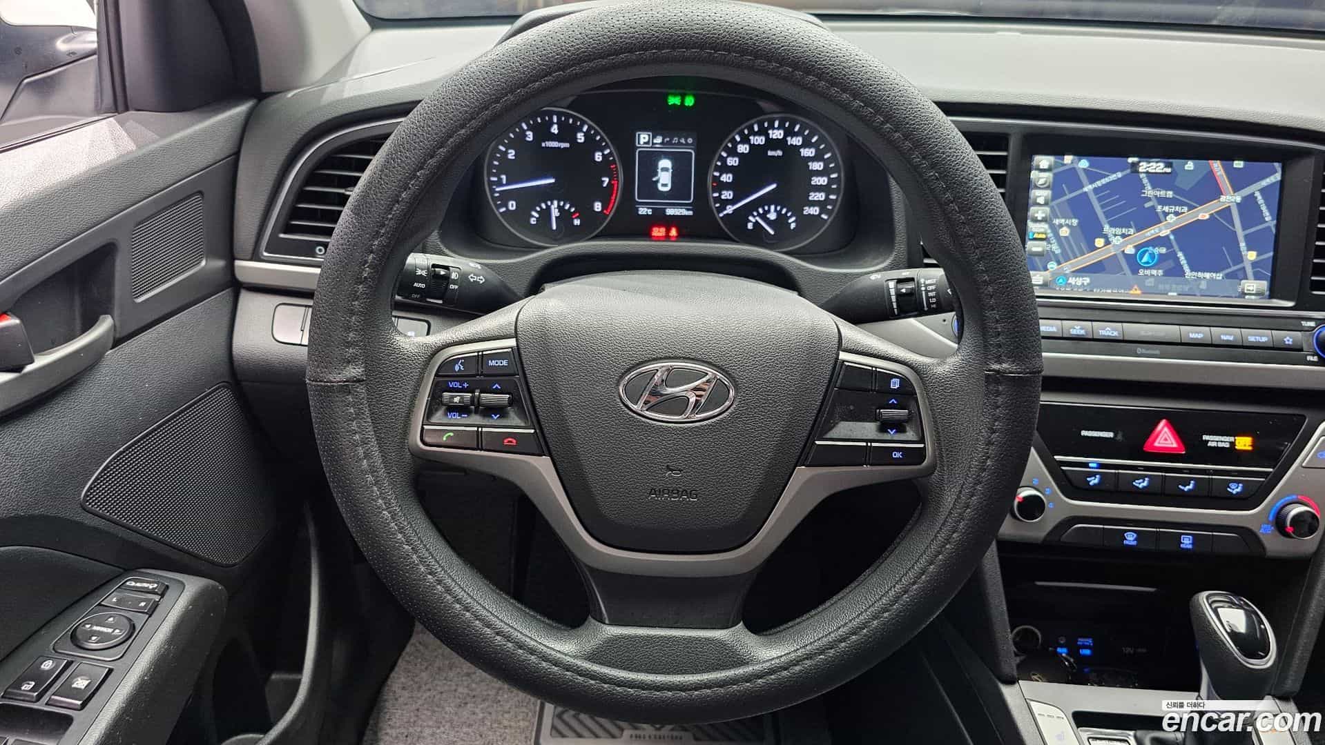 AVANTE Hyundai 2018.7-OPTION-017