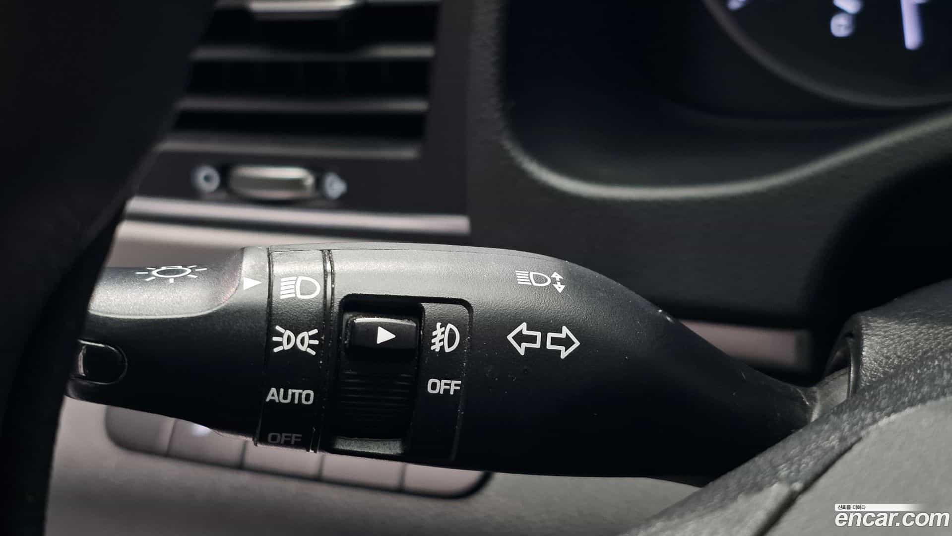 AVANTE Hyundai 2018.7-OPTION-021