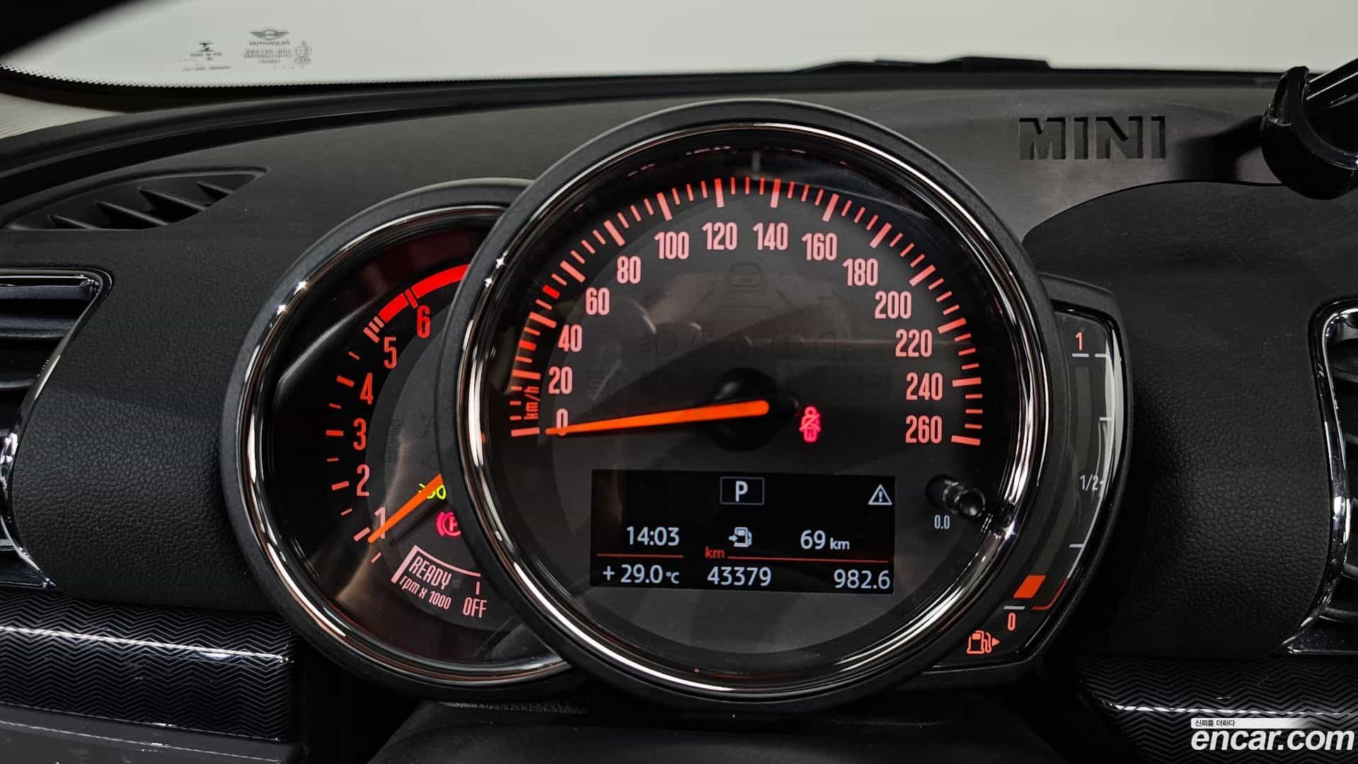 Clubman Mini 2021.5-INNER-008
