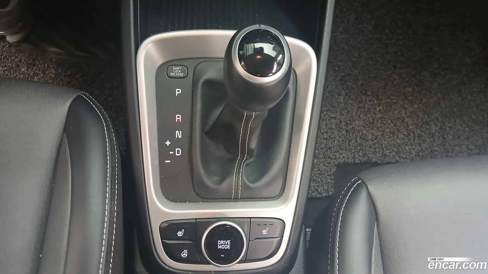 Venue Hyundai 2019.9-OPTION-015