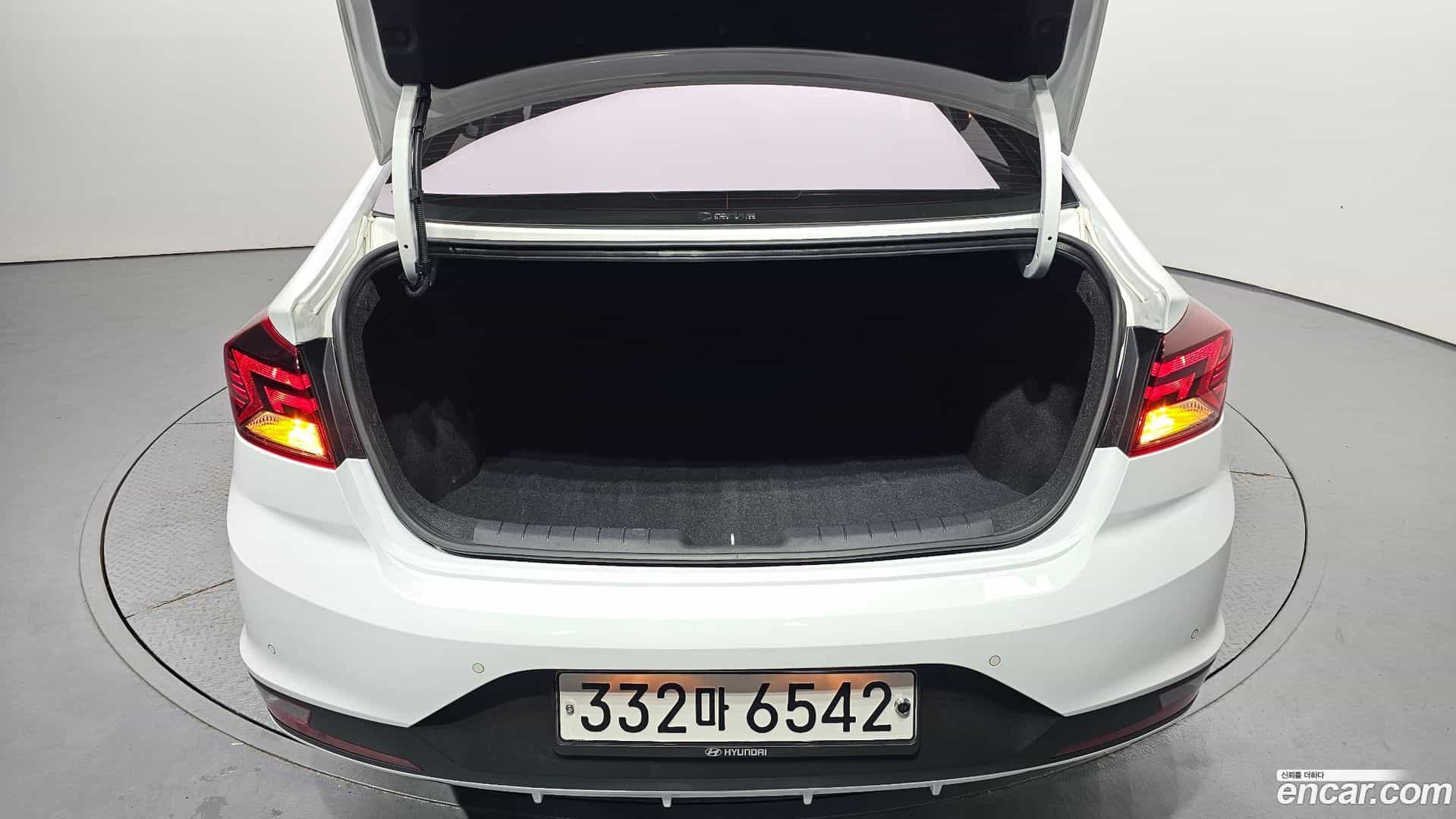 AVANTE Hyundai 2020.2-OPTION-022