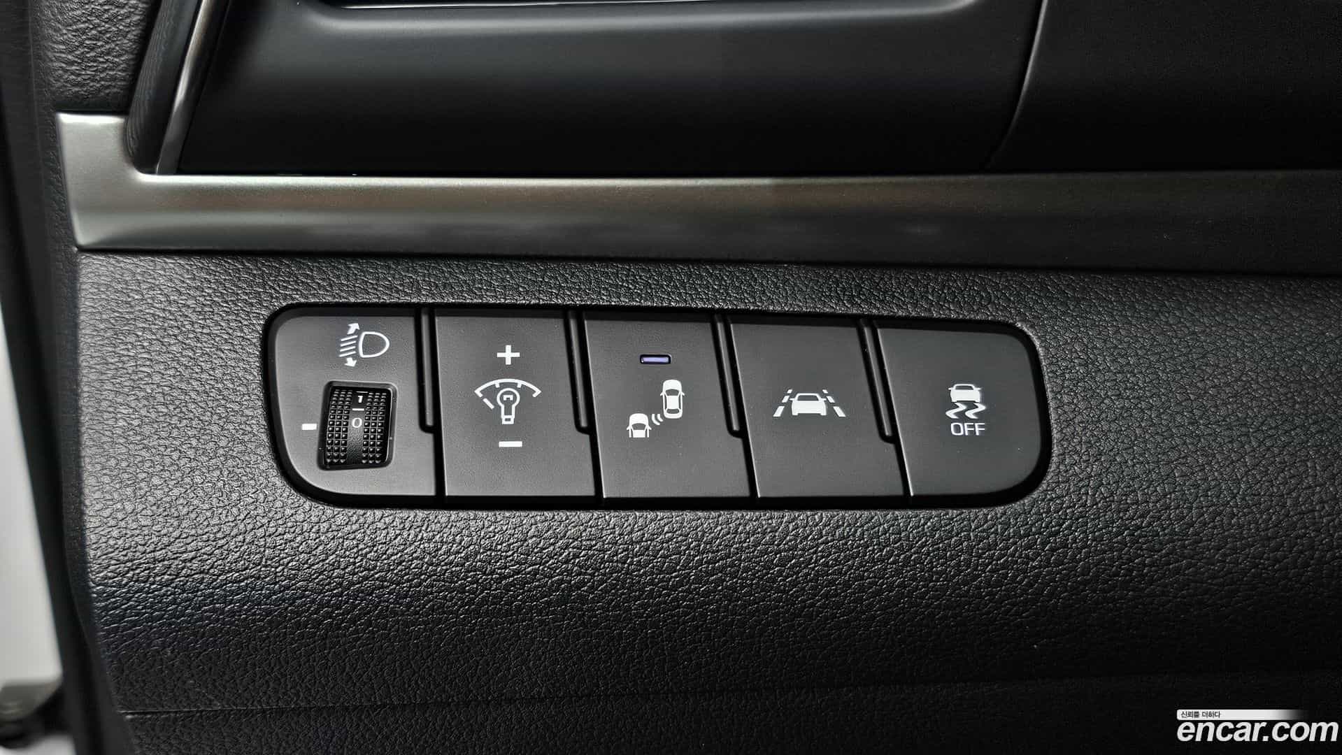 AVANTE Hyundai 2020.2-OPTION-024