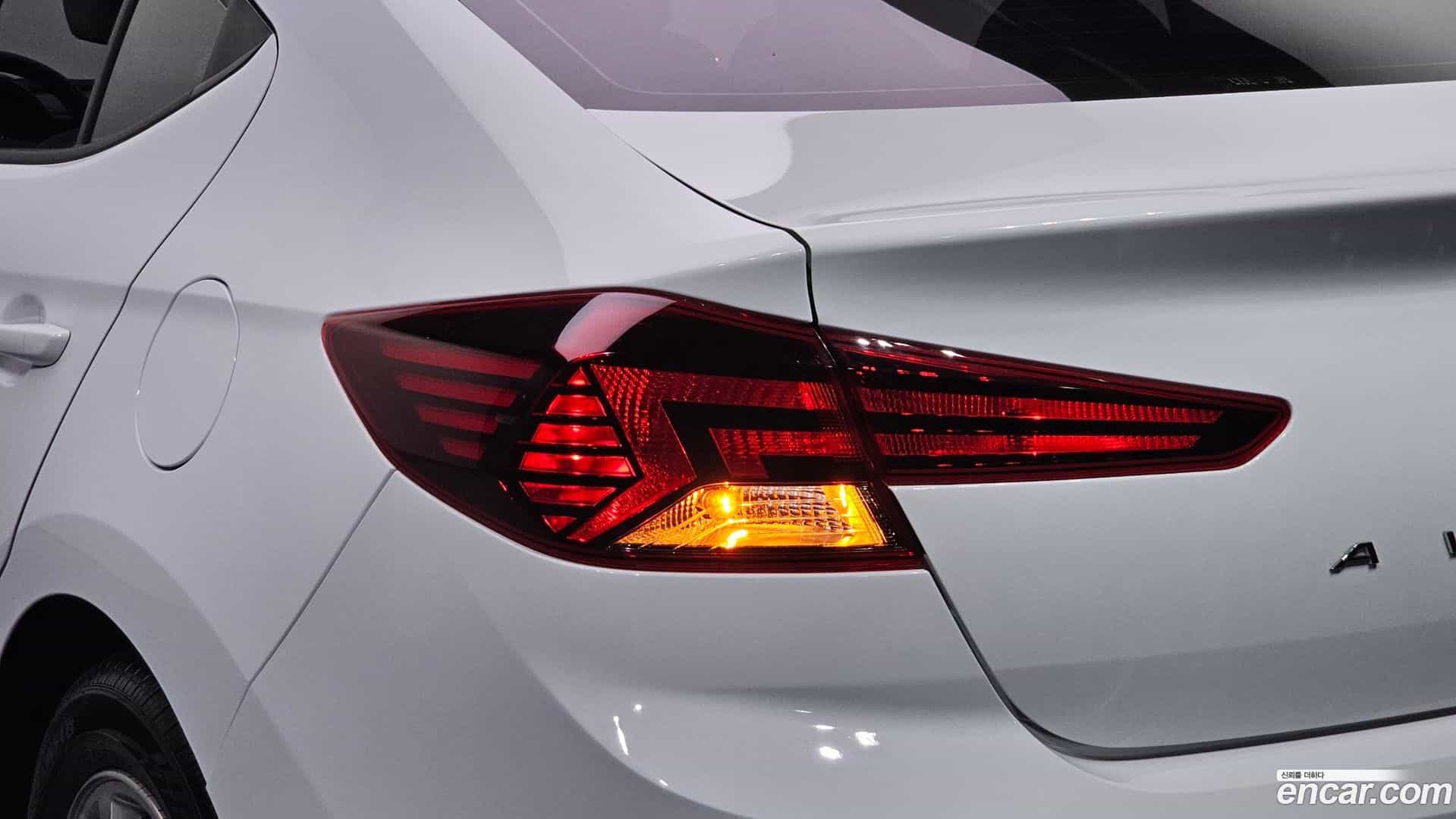 AVANTE Hyundai 2020.2-OUTER-033