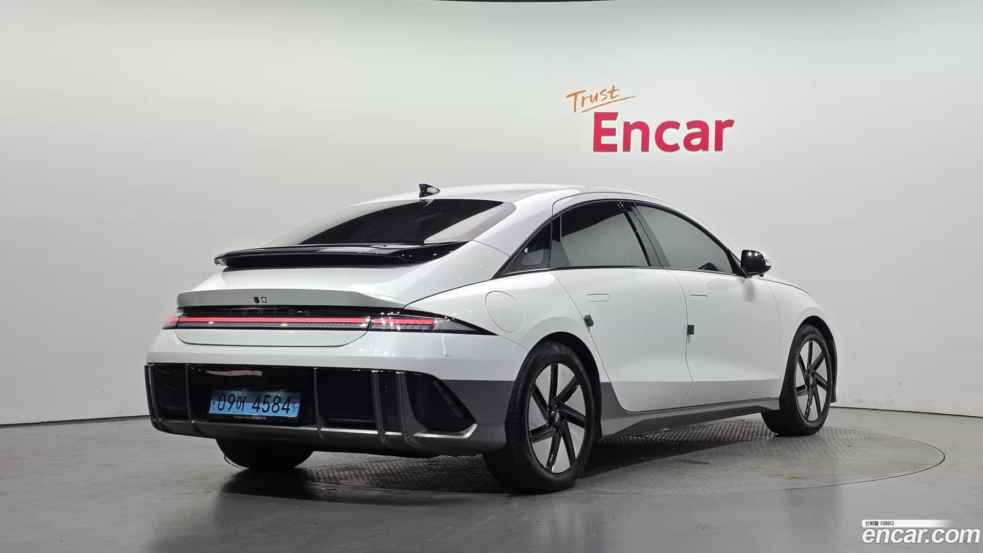 Ioniq6 Hyundai 2022.9-OUTER-002