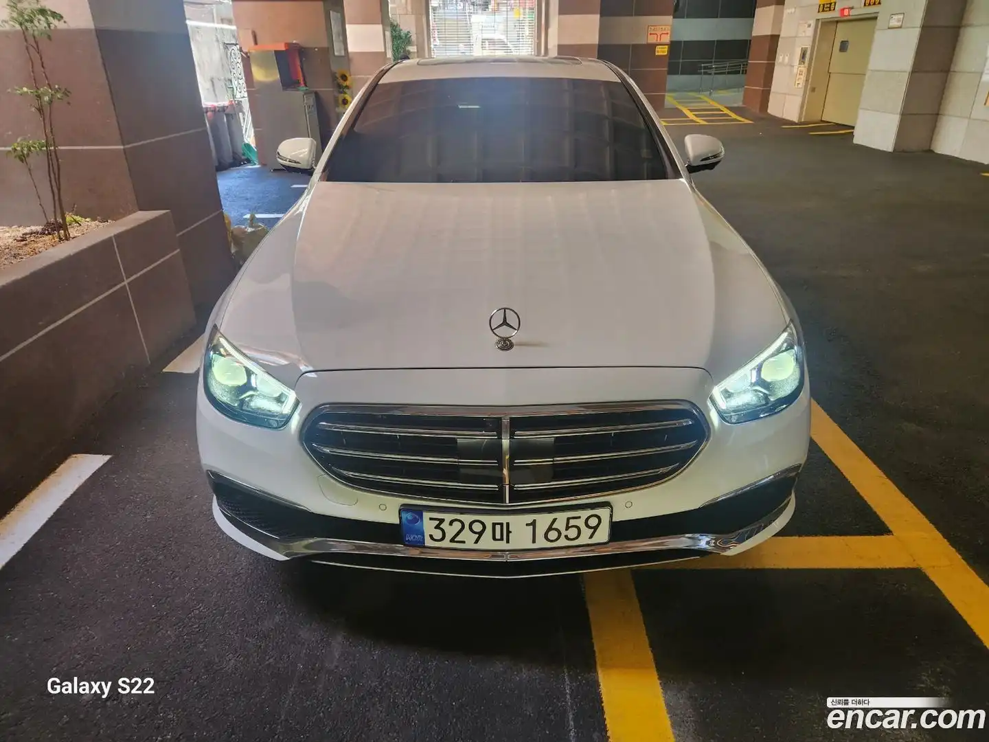 E-Class Mercedes-Benz 2022.11-OUTER-001