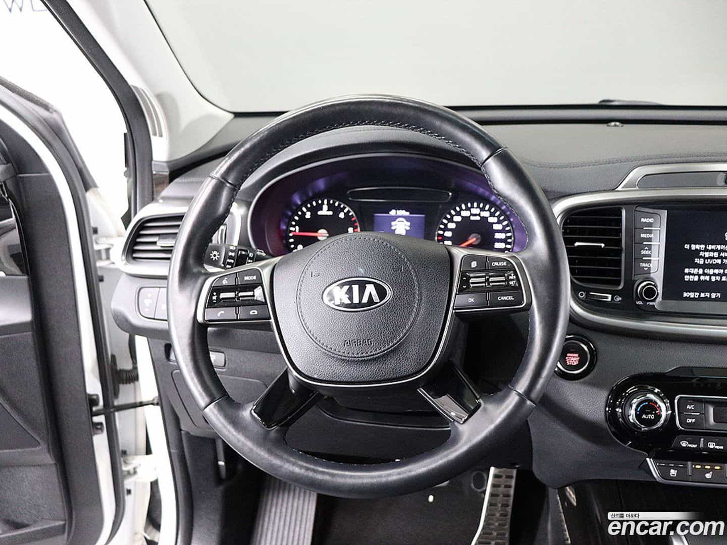 Sorento Kia 2019.1-OPTION-018