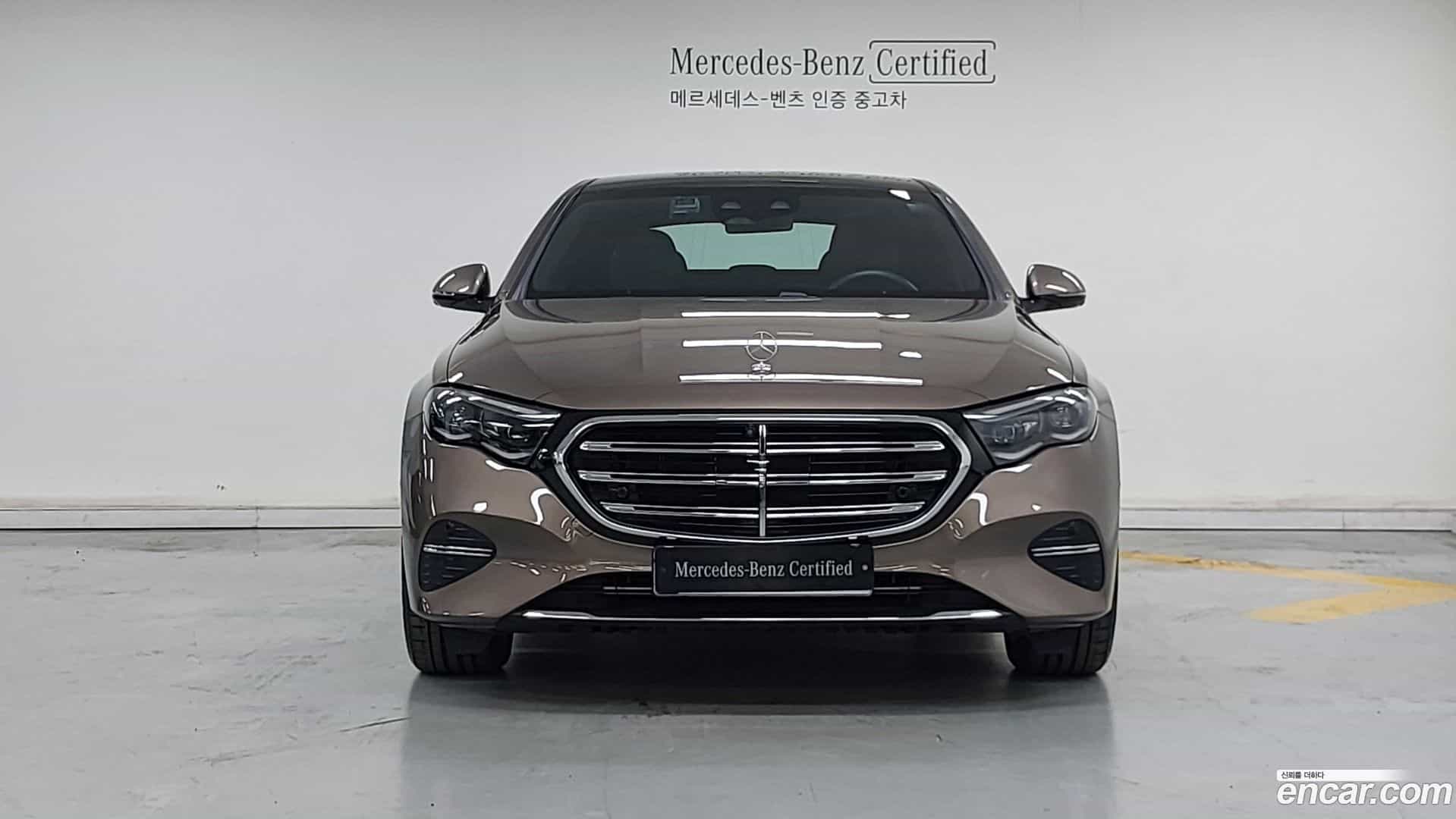 E-Class Mercedes-Benz 2025.8-OUTER-003