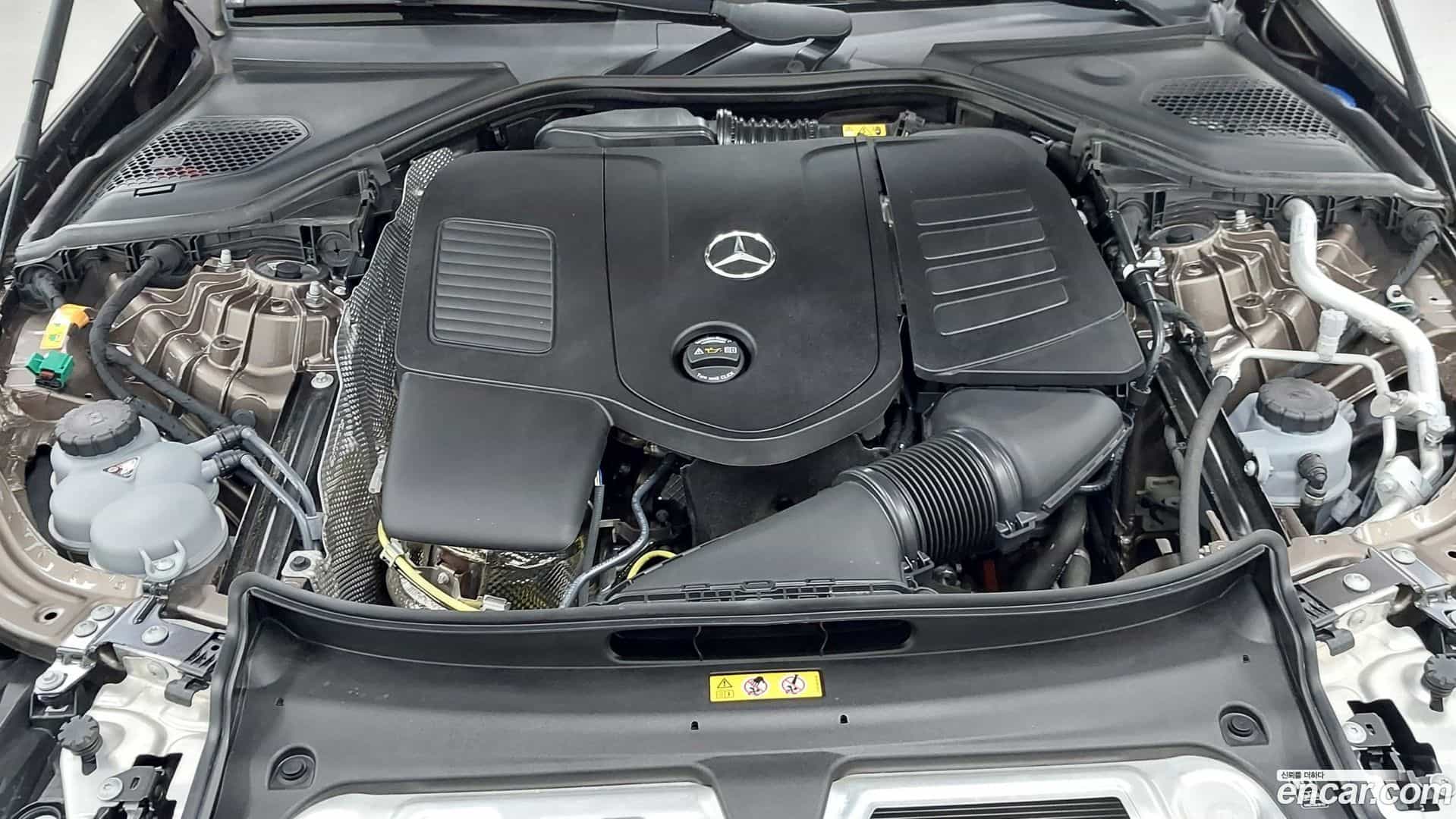 E-Class Mercedes-Benz 2025.8-OUTER-006