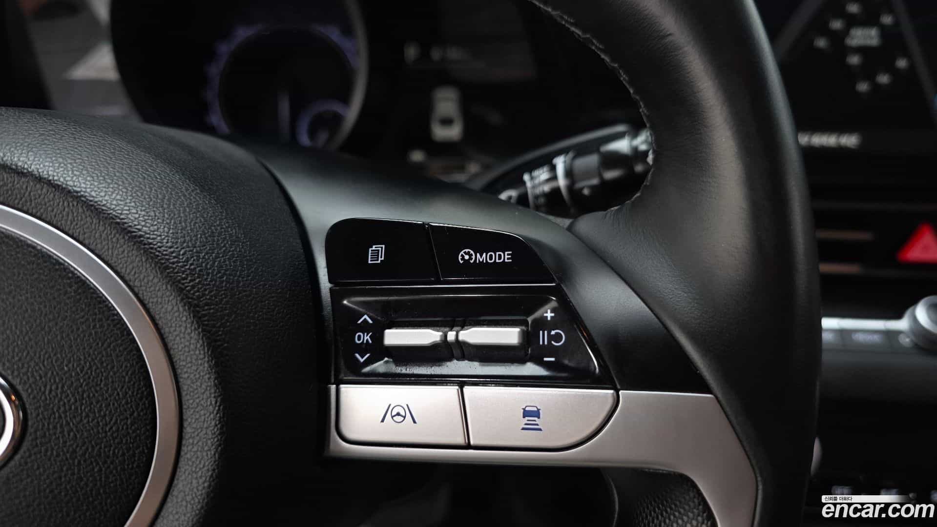 AVANTE Hyundai 2022.5-OPTION-019