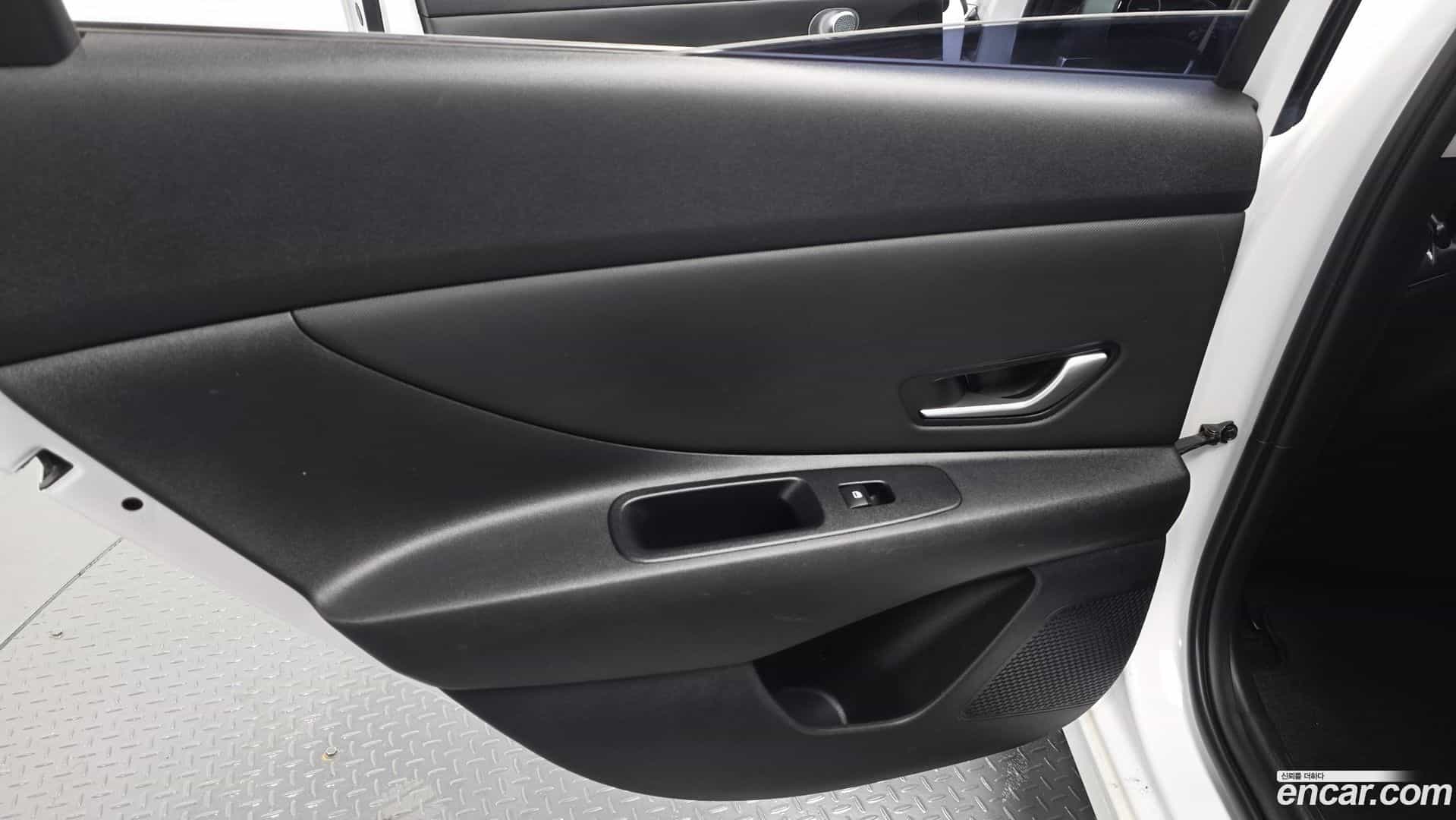 AVANTE Hyundai 2022.5-INNER-035