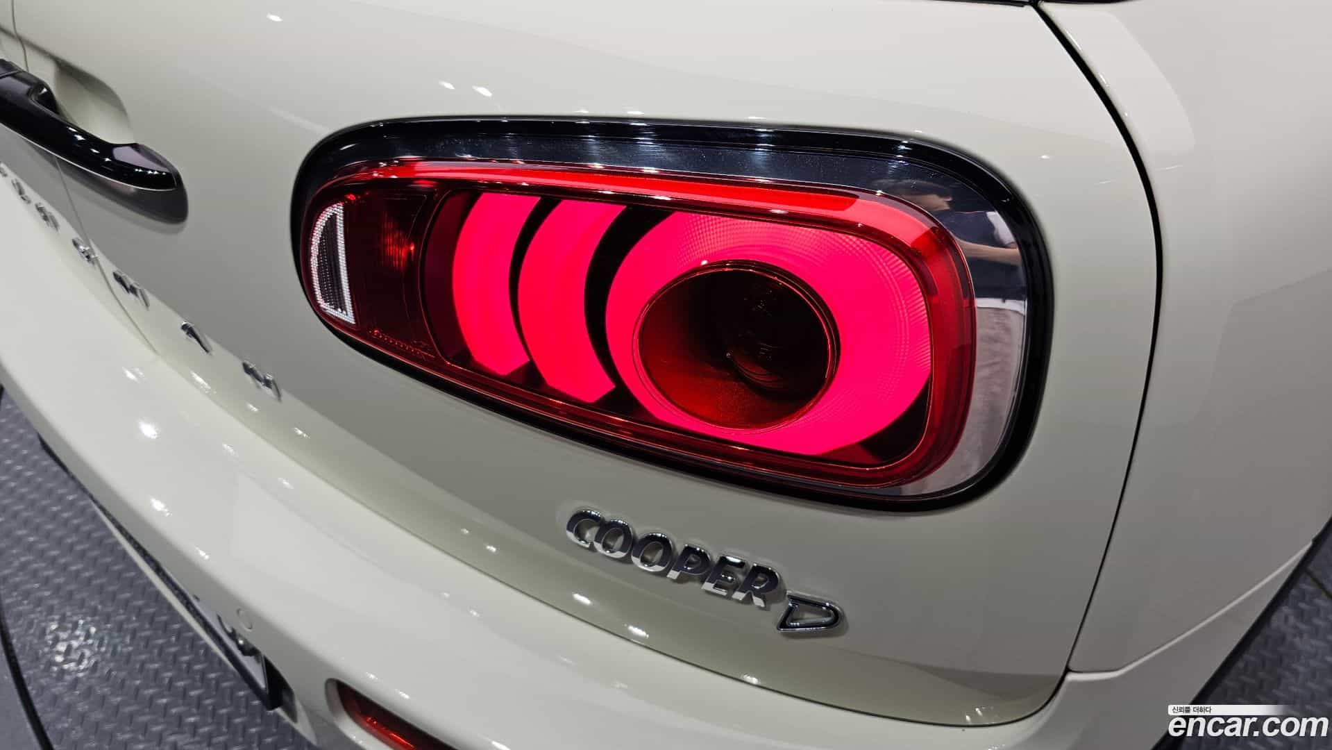 Clubman Mini 2018.5-OUTER-033