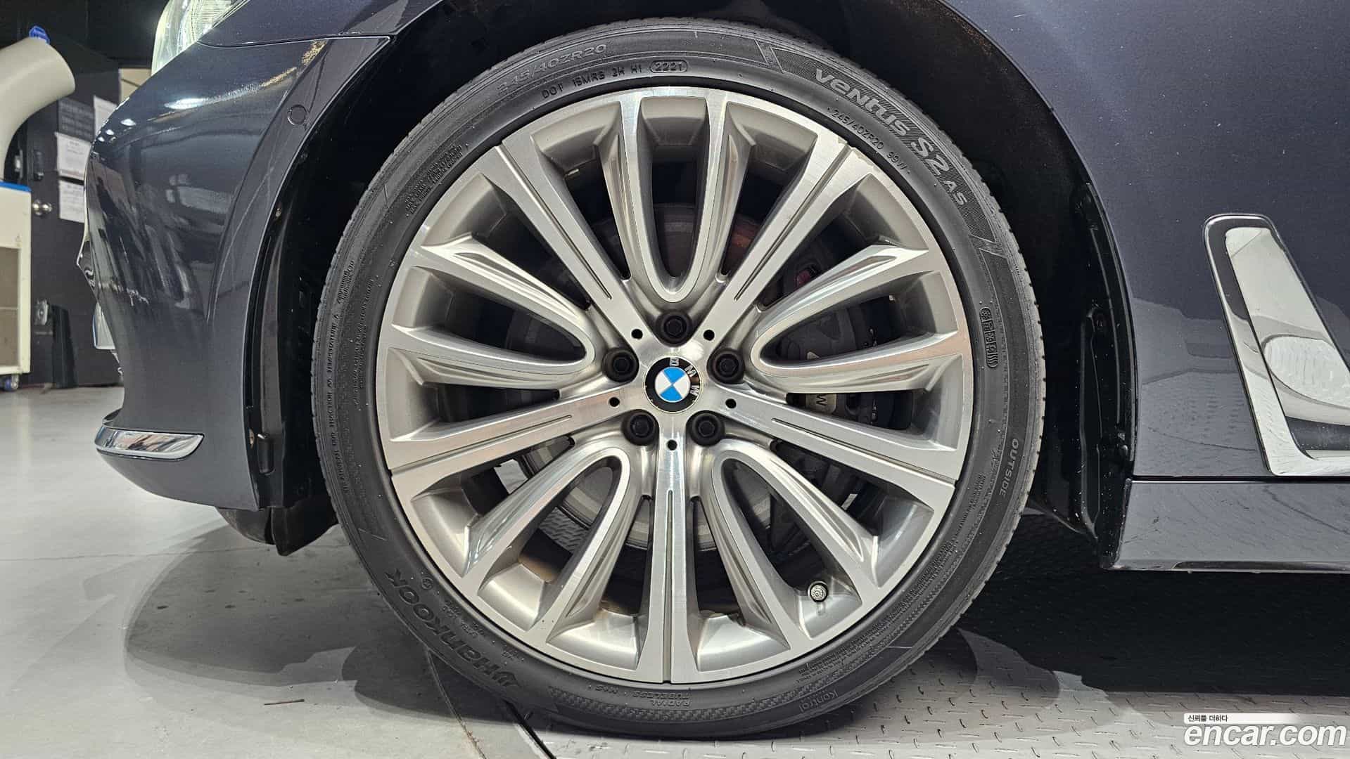 7-Series BMW 2016.7-OUTER-005