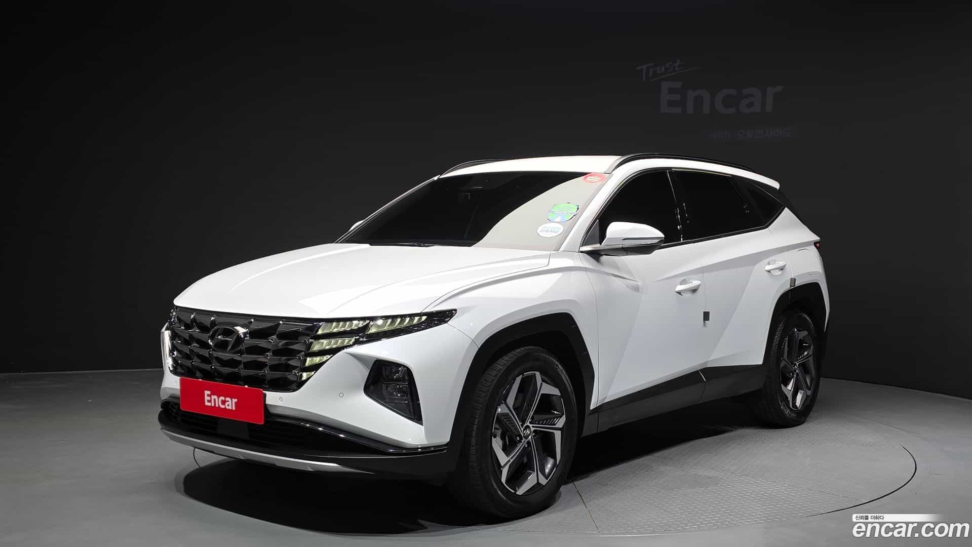 Tucson Hyundai 2022.3-OUTER-001