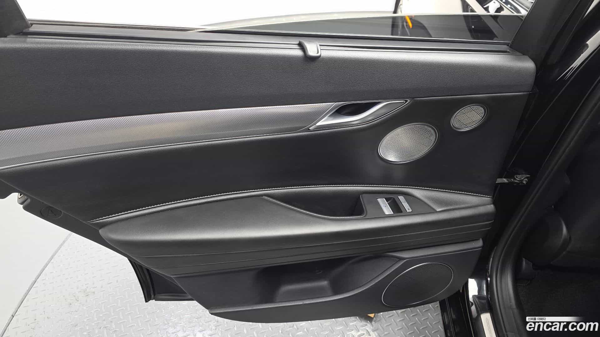 G80 Genesis 2021.8-INNER-035