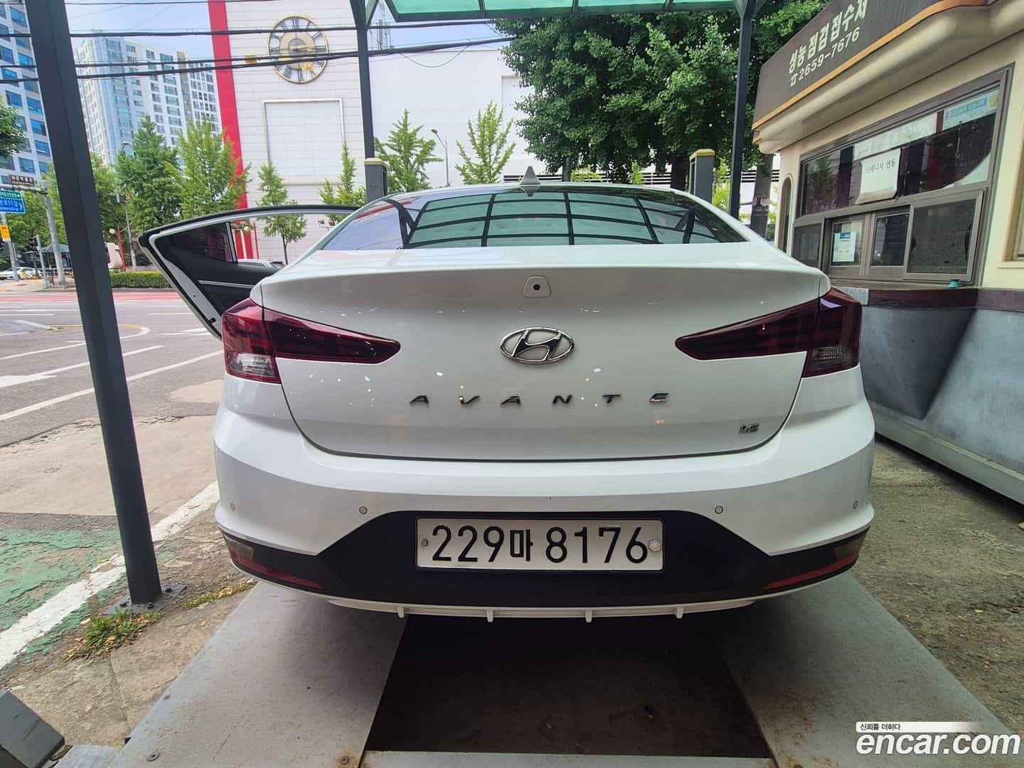AVANTE Hyundai 2019.10-OUTER-002