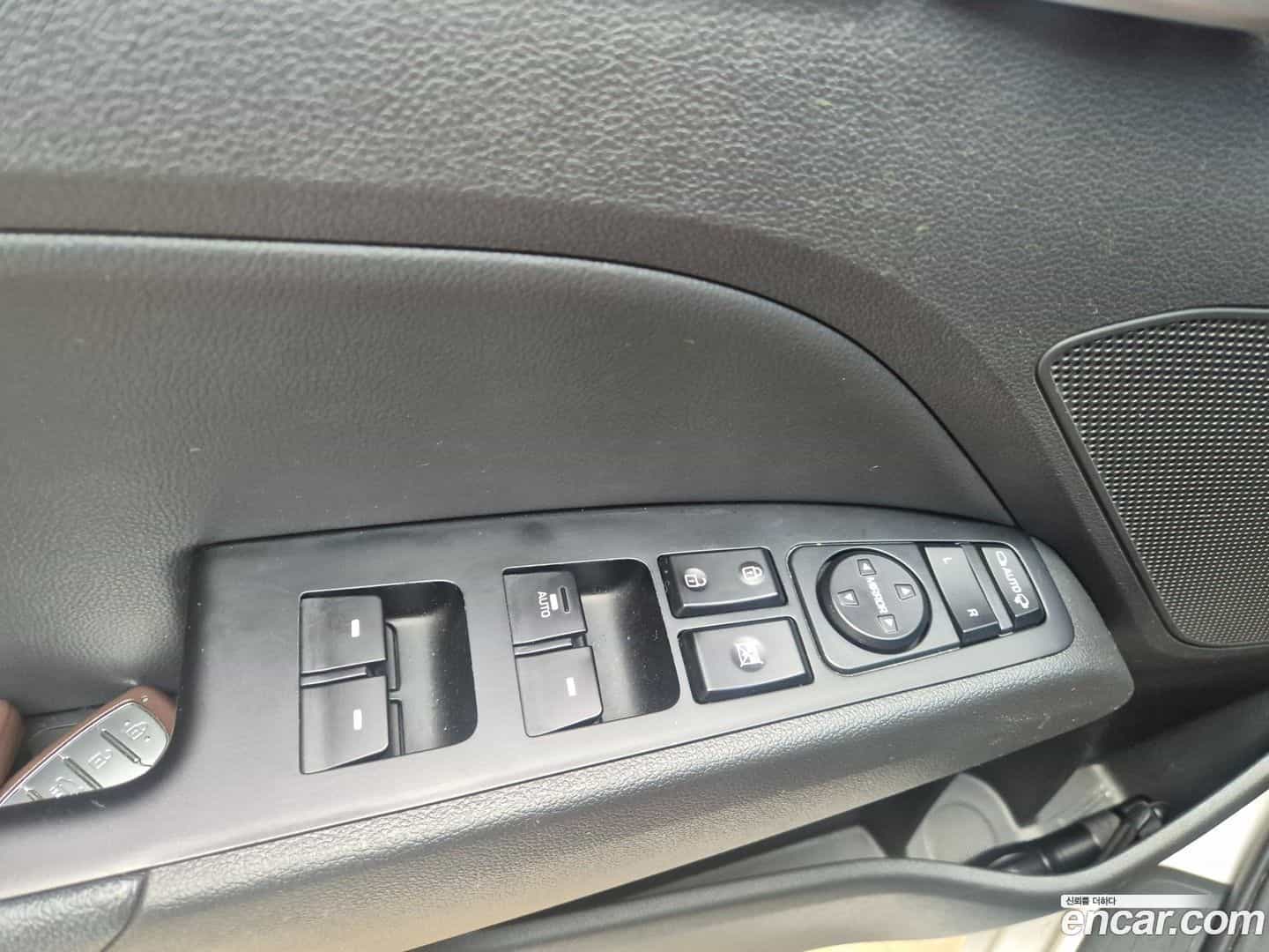 AVANTE Hyundai 2019.10-INNER-008