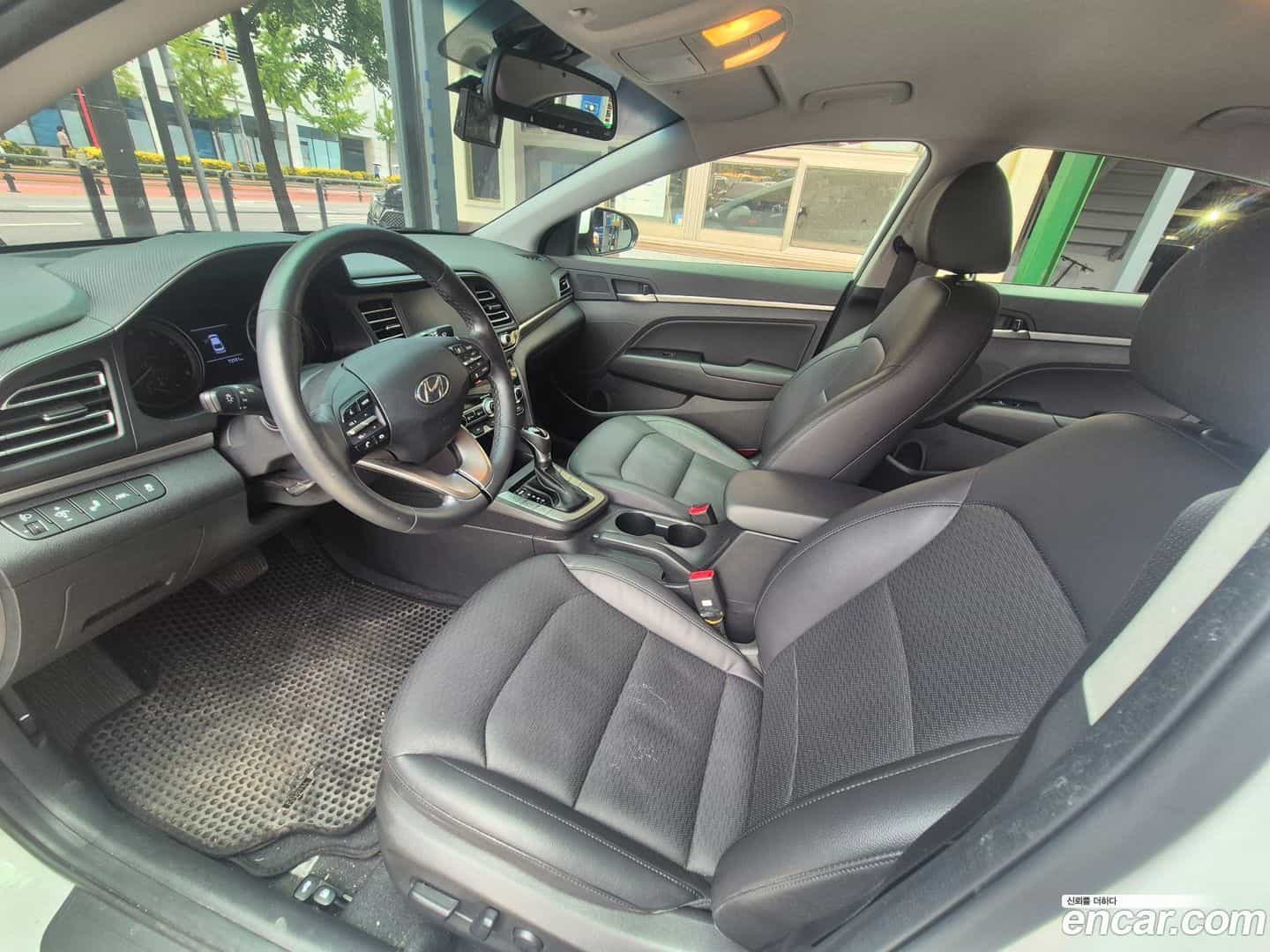 AVANTE Hyundai 2019.10-INNER-009